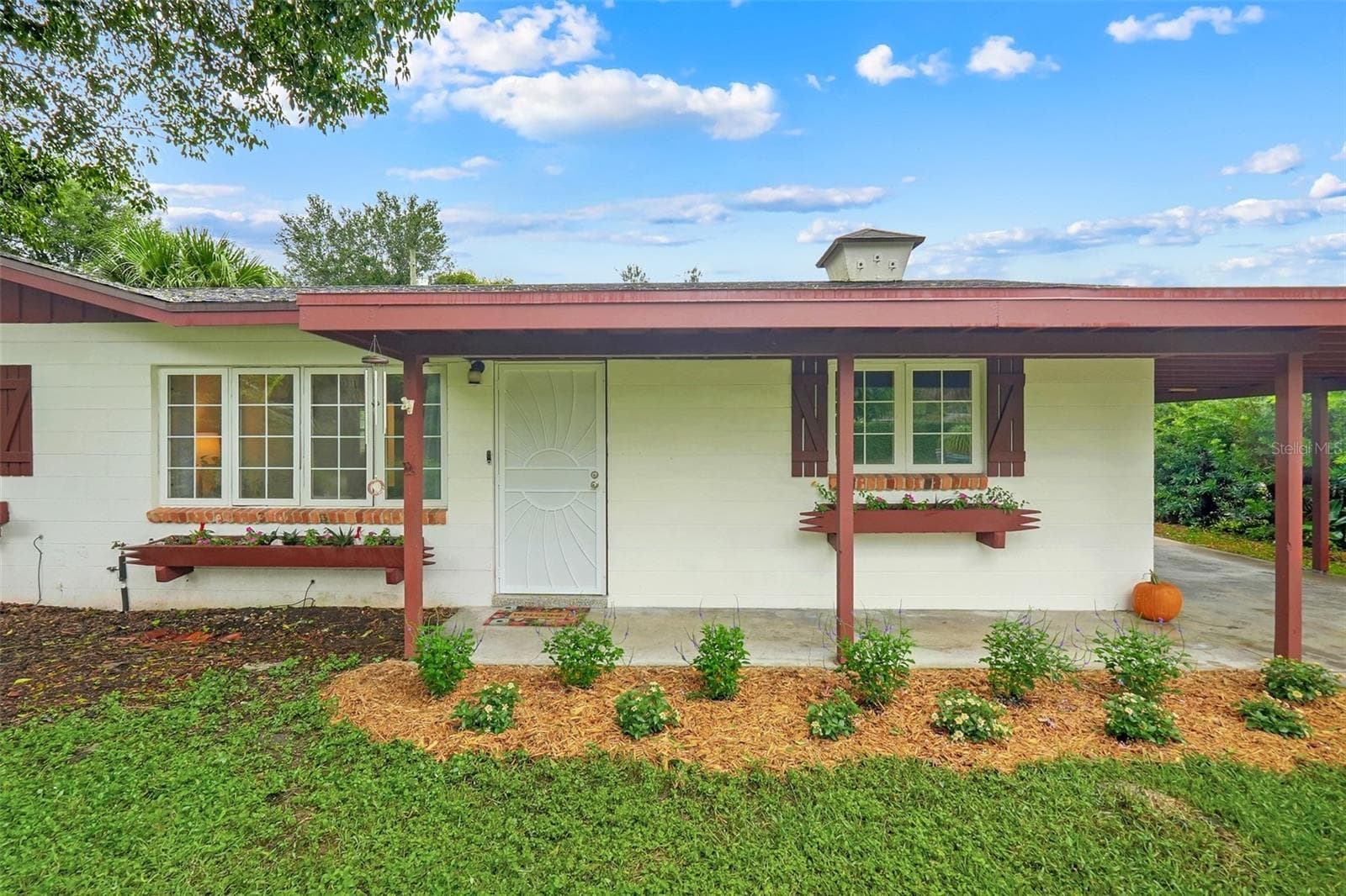 Single Family Residence at 3607 S CRYSTAL LAKE DR, ORLANDO, photo 7 of 42