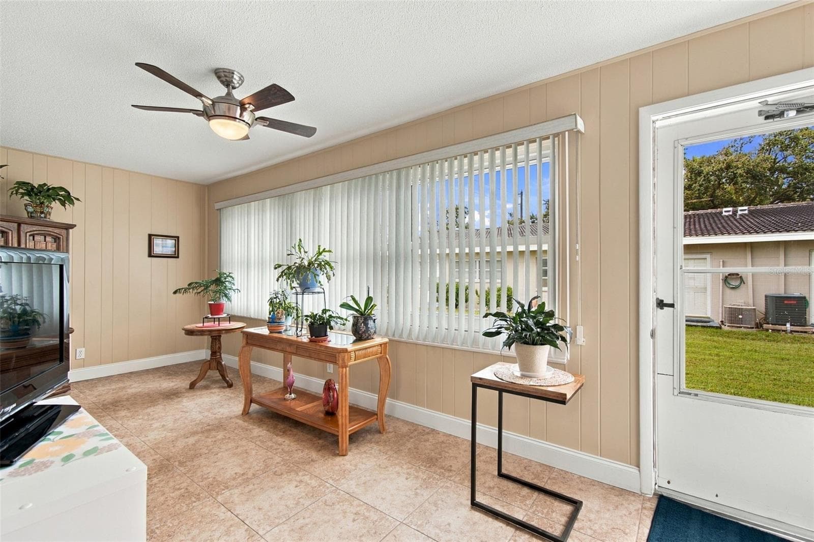 Florida Room - 11200 102ND AVE #116, SEMINOLE
