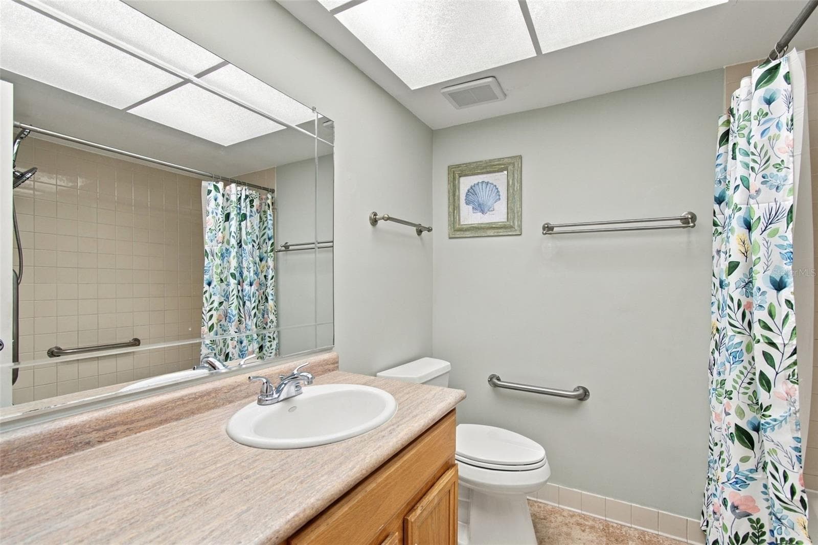 Bath - 11200 102ND AVE #116, SEMINOLE