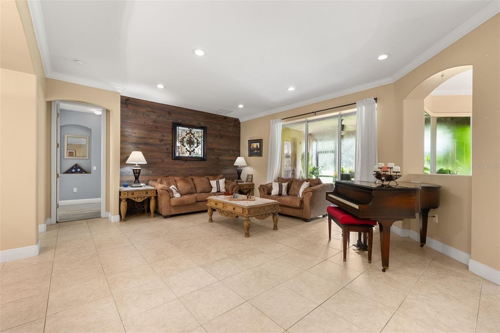 Single Family Residence at 3713 EAGLE ISLE CIR, KISSIMMEE, photo 6 of 92