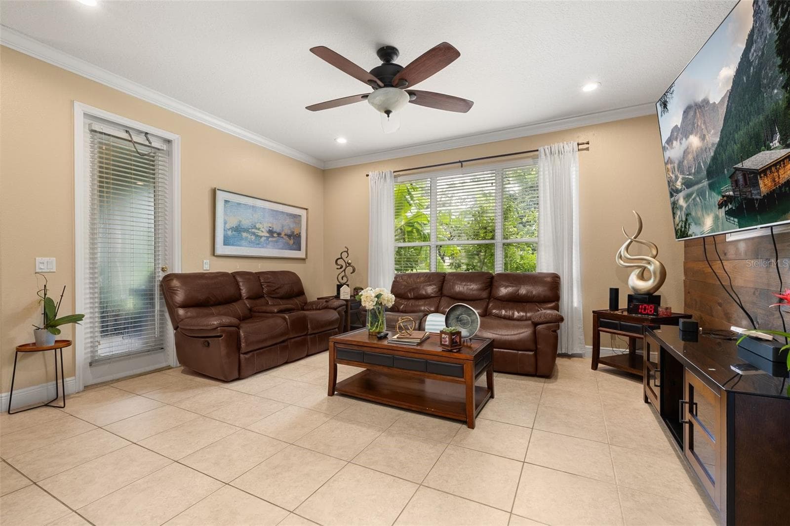 Single Family Residence at 3713 EAGLE ISLE CIR, KISSIMMEE, photo 16 of 92