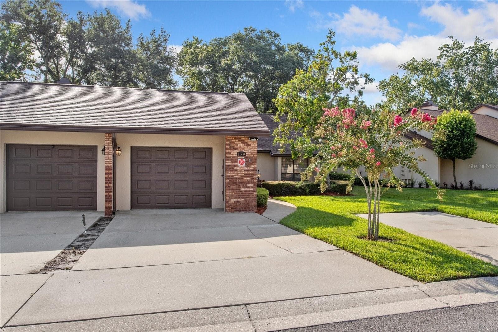 Nice long driveway - 179 GOLF CLUB DR, LONGWOOD