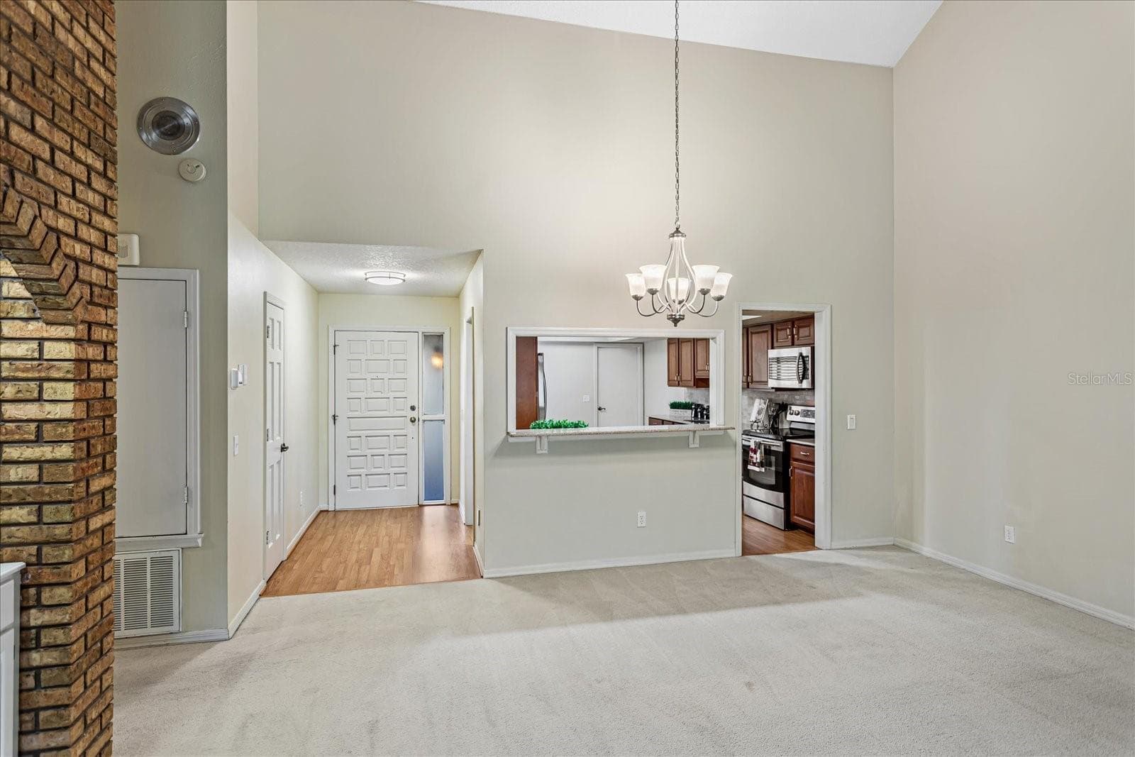 Dining area, perfect for family get togethers and entertaining - 179 GOLF CLUB DR, LONGWOOD