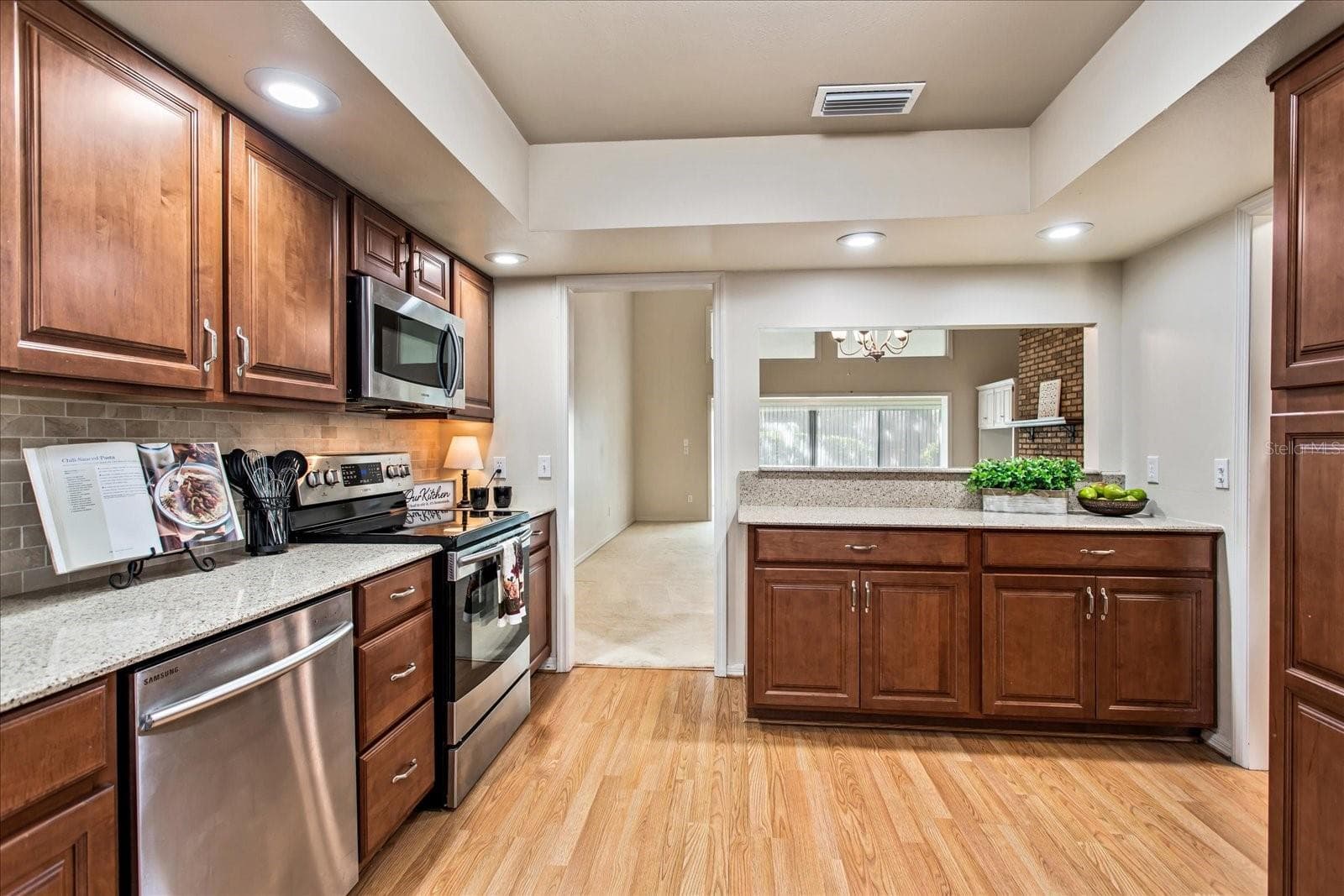 Kitchen - 179 GOLF CLUB DR, LONGWOOD