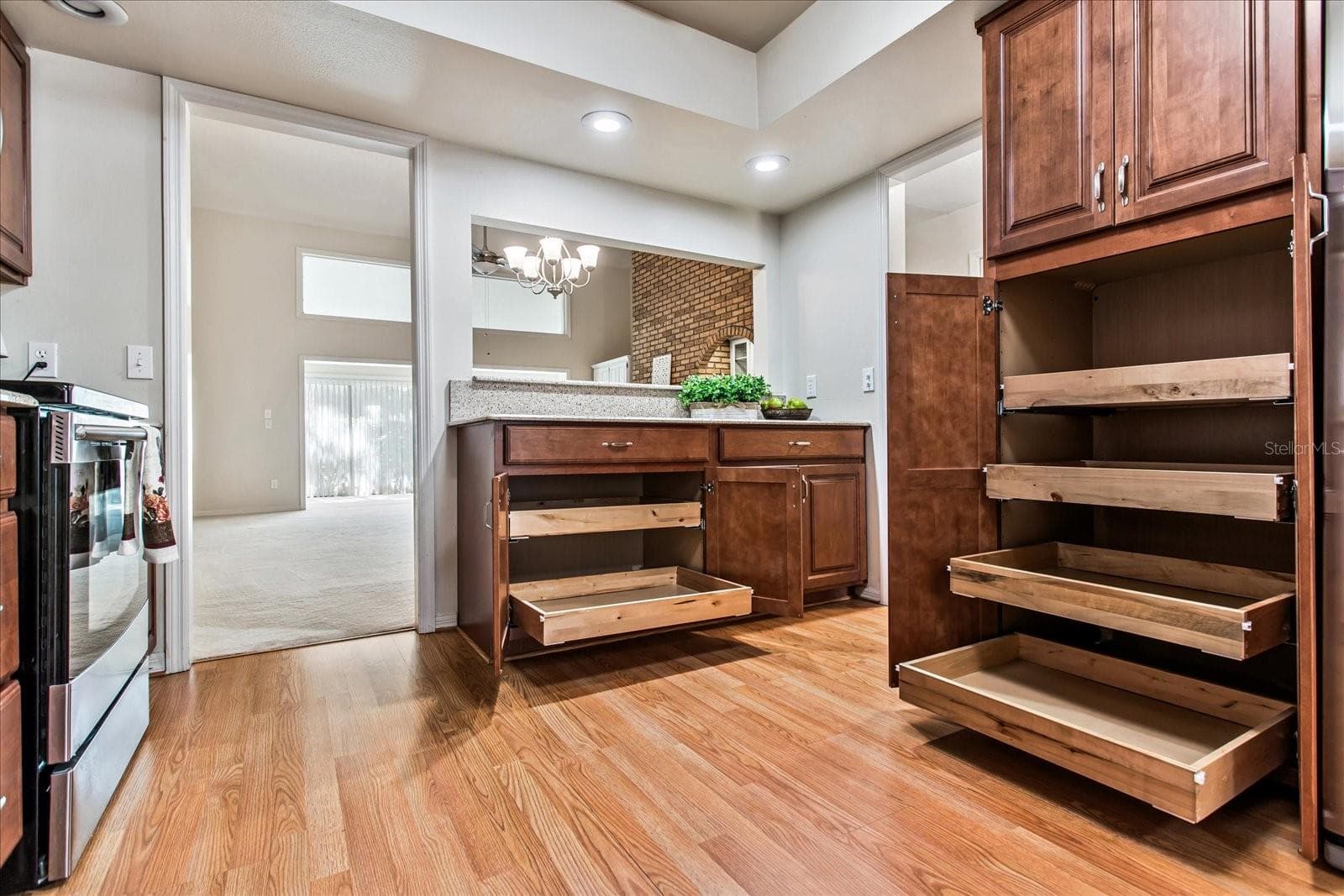 Fantastic, easy access! - 179 GOLF CLUB DR, LONGWOOD