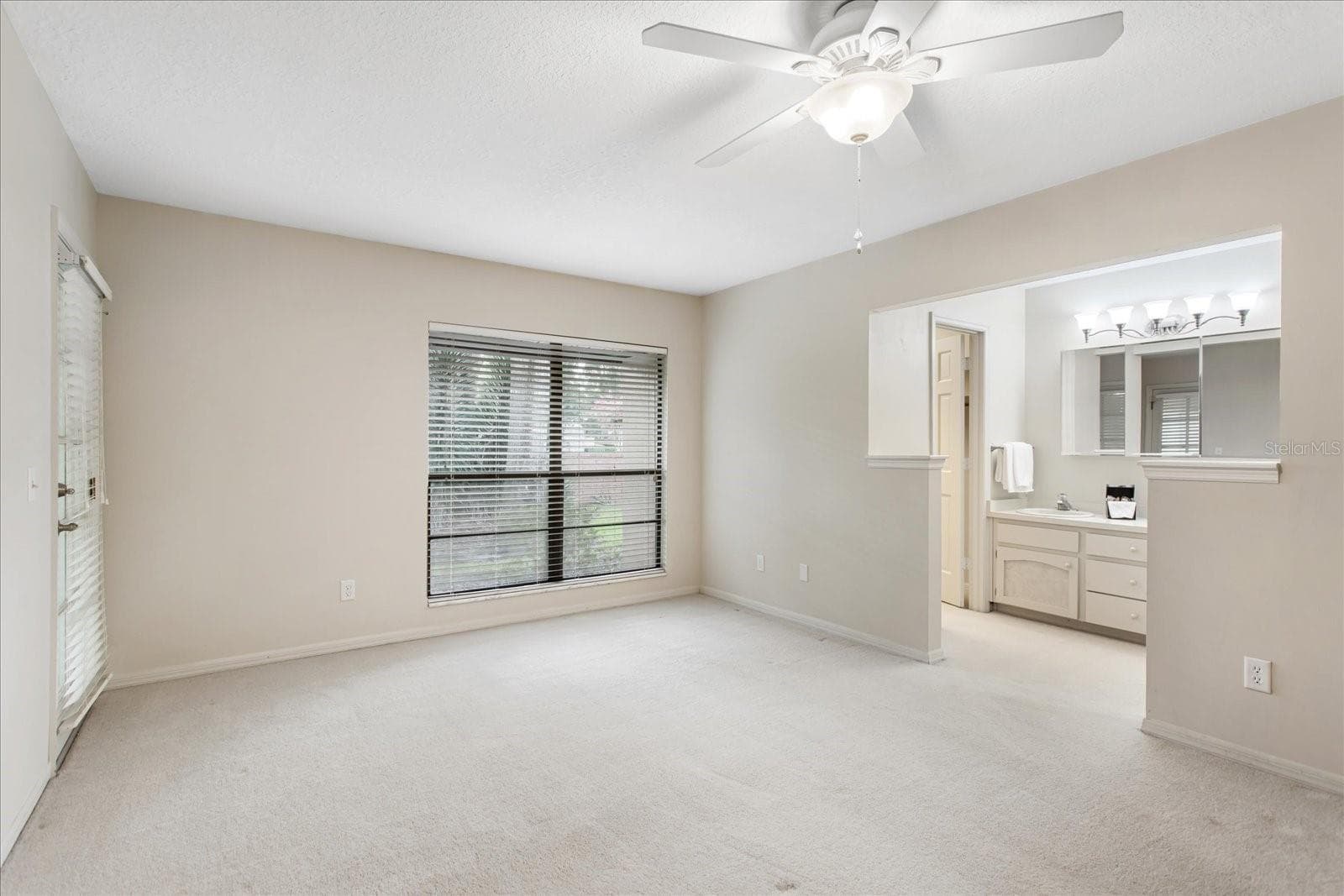 Opens to en-suite - 179 GOLF CLUB DR, LONGWOOD