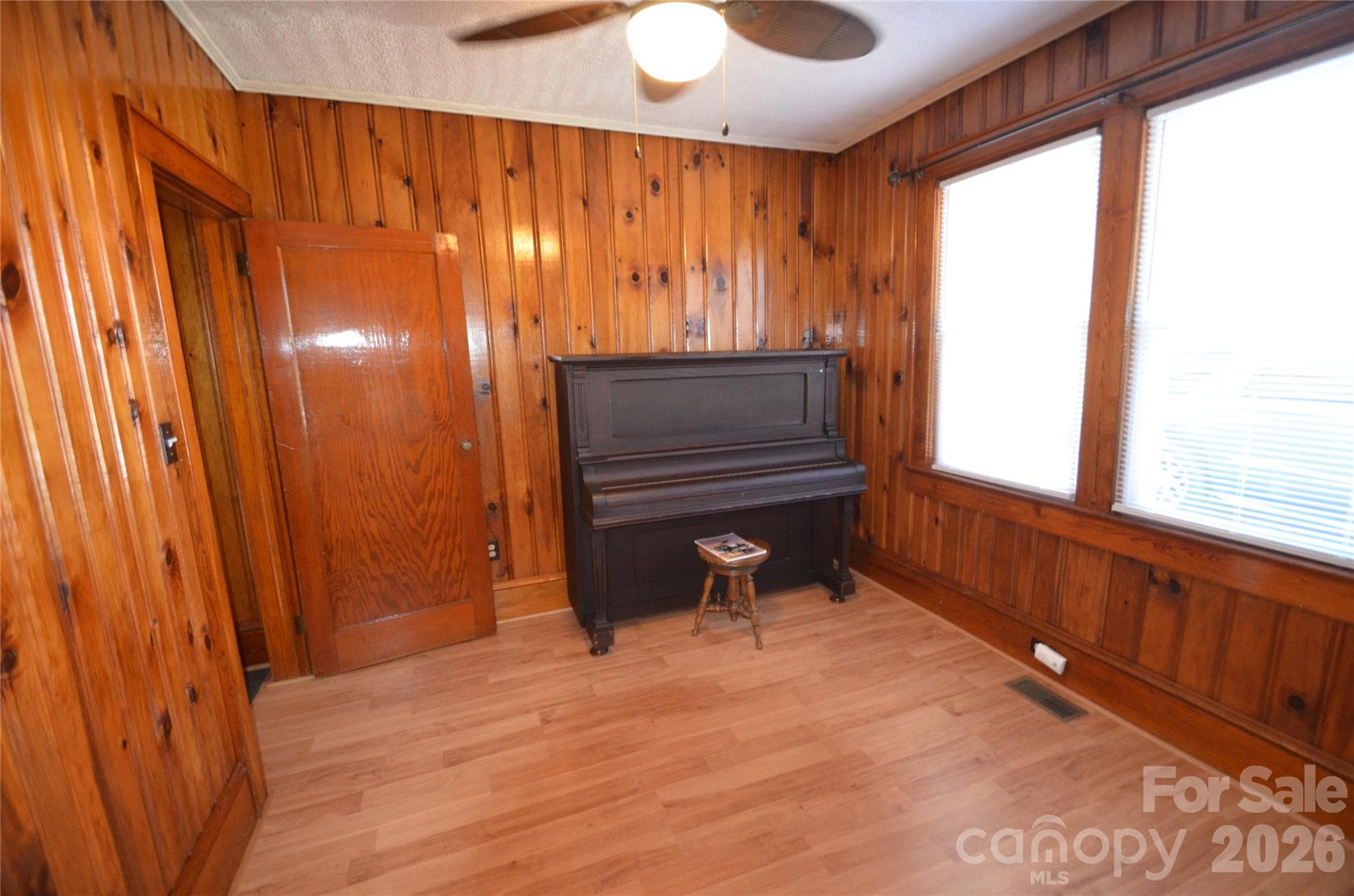 Single Family Residence at 813 Powell Avenue SW, Valdese, photo 4 of 19