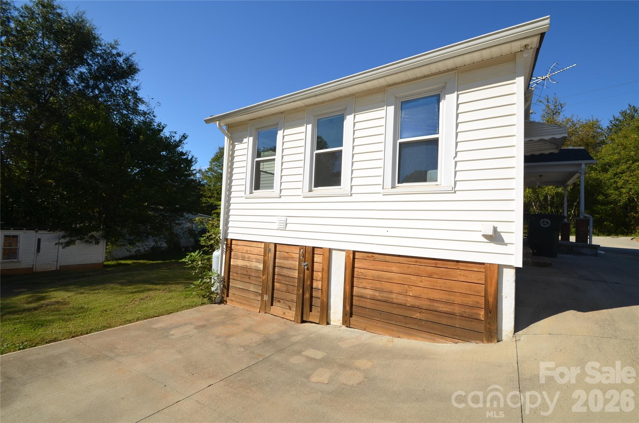 Single Family Residence at 813 Powell Avenue SW, Valdese, photo 13 of 19
