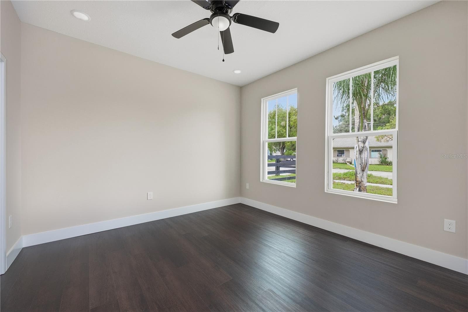 Single Family Residence at 225 E HYDE PARK AVE, EUSTIS, photo 13 of 35