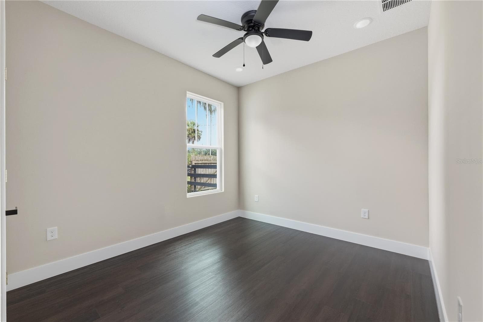 Single Family Residence at 225 E HYDE PARK AVE, EUSTIS, photo 25 of 35