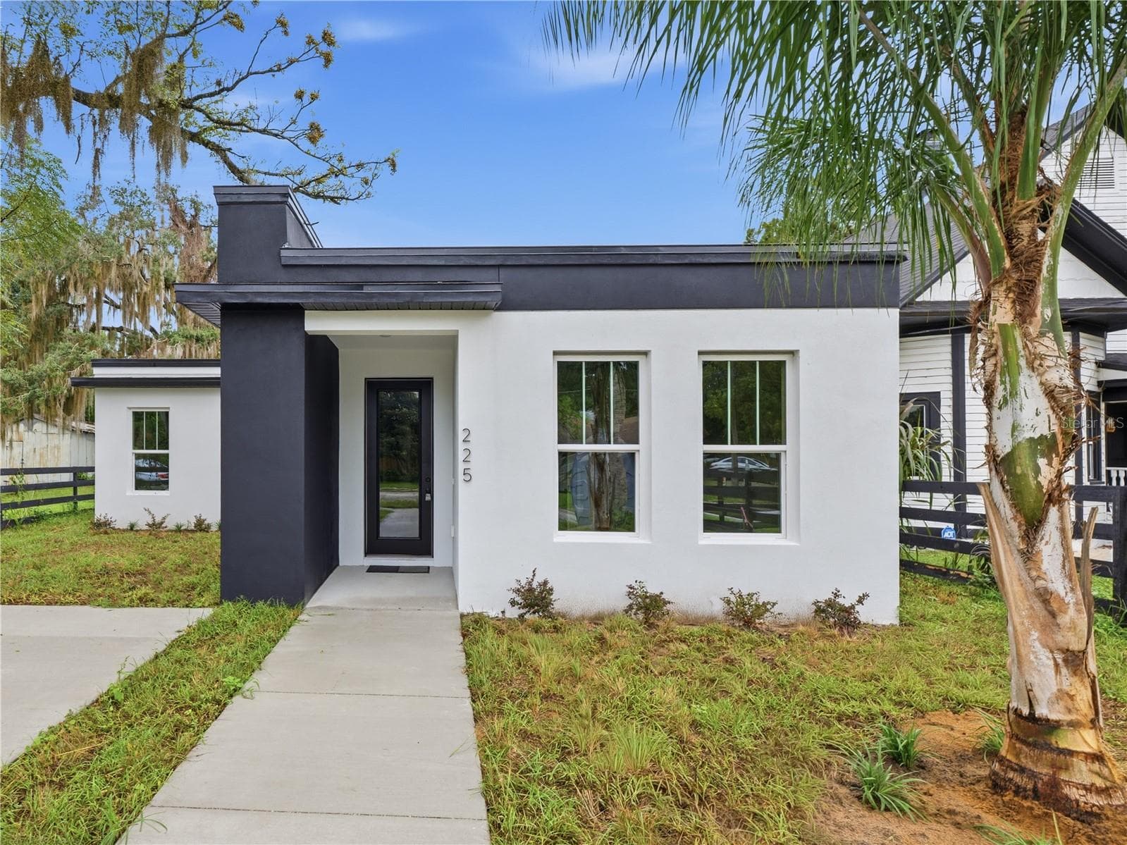 Single Family Residence at 225 E HYDE PARK AVE, EUSTIS, photo 34 of 35