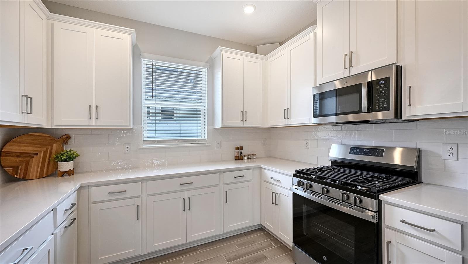 Single Family Residence at 3007 TRAMONTO CT, BRADENTON, photo 12 of 90