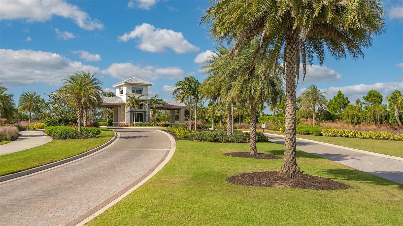 Single Family Residence at 3007 TRAMONTO CT, BRADENTON, photo 33 of 90