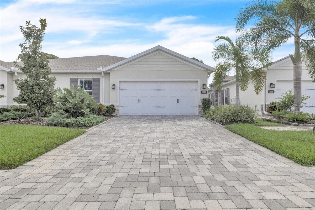 1808 W PALMS DR