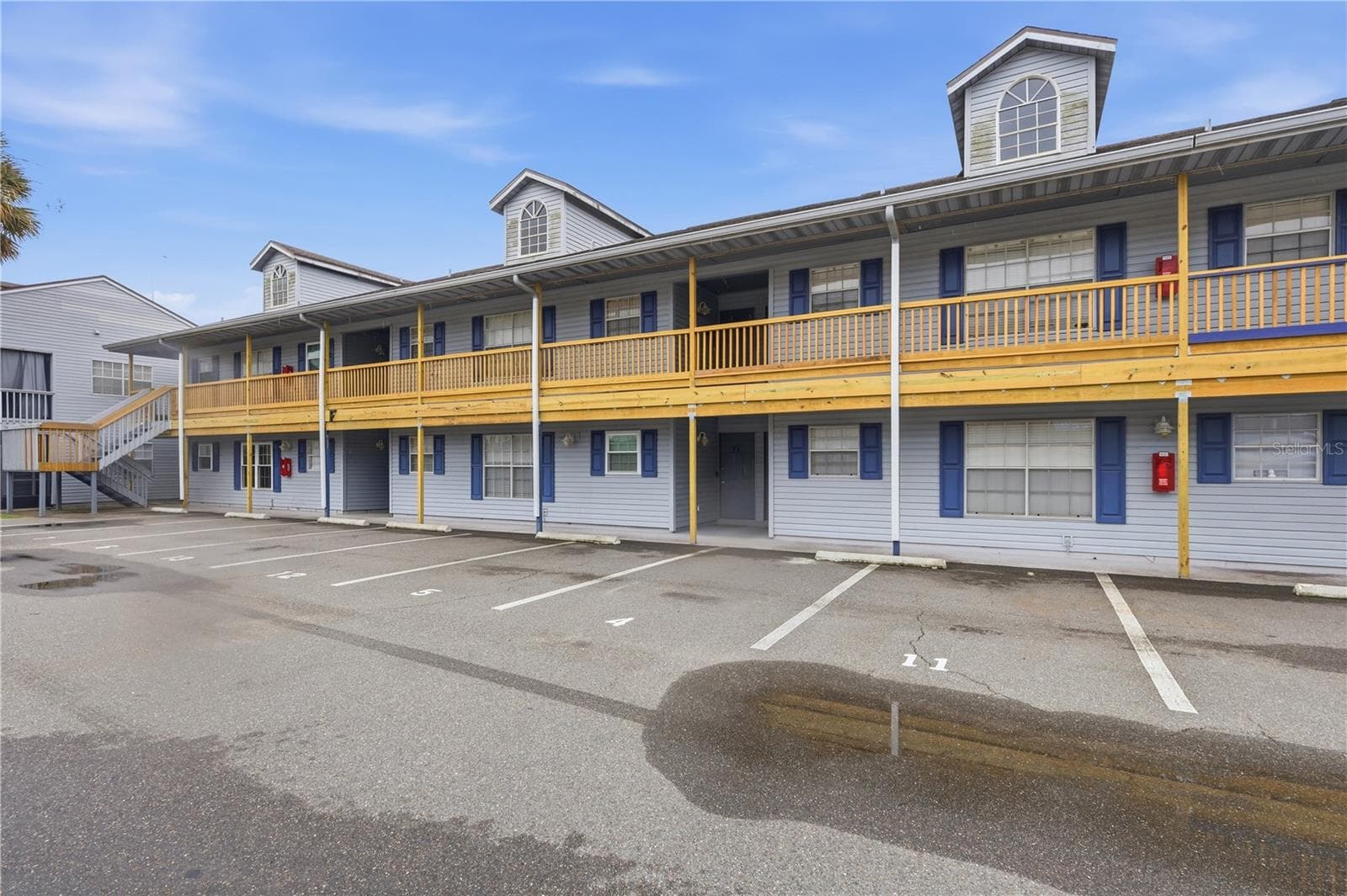 Condominium at 313 DIRKSEN DR #F13, DEBARY, photo 2 of 24