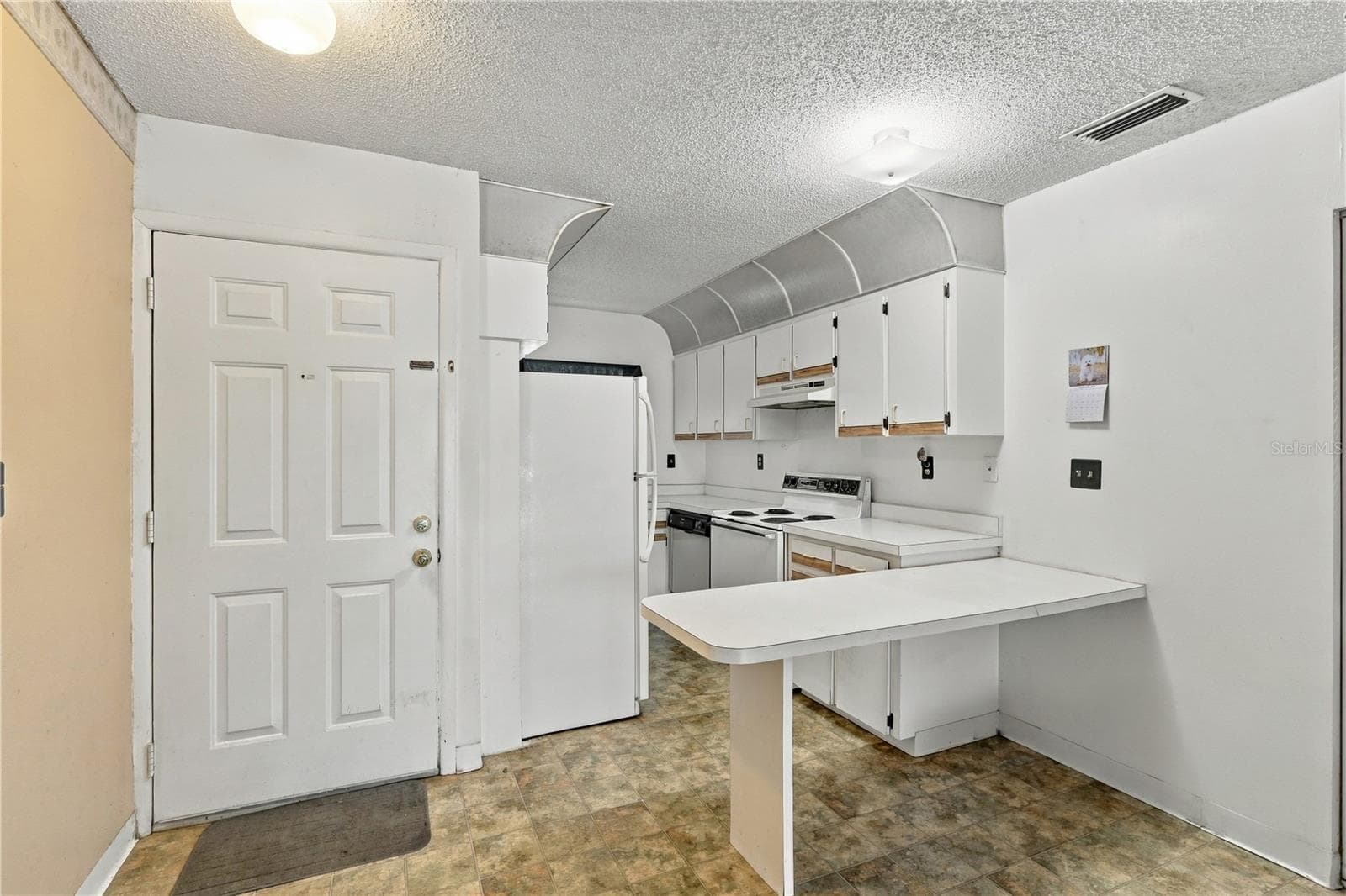 Condominium at 313 DIRKSEN DR #F13, DEBARY, photo 14 of 24