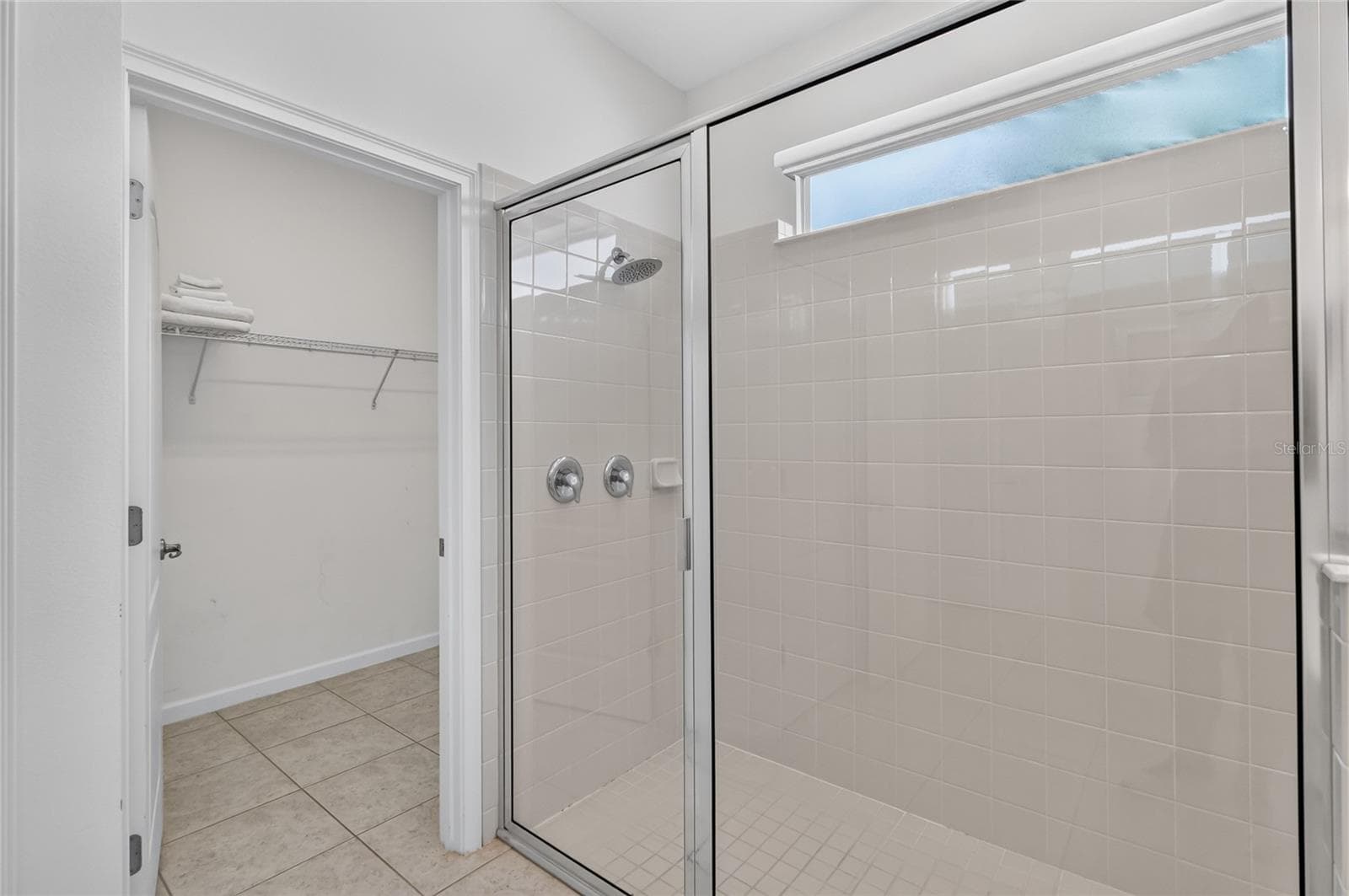 Large walk-in shower and walk-in closet - 277 YELLOW SNAPDRAGON DR, DAVENPORT