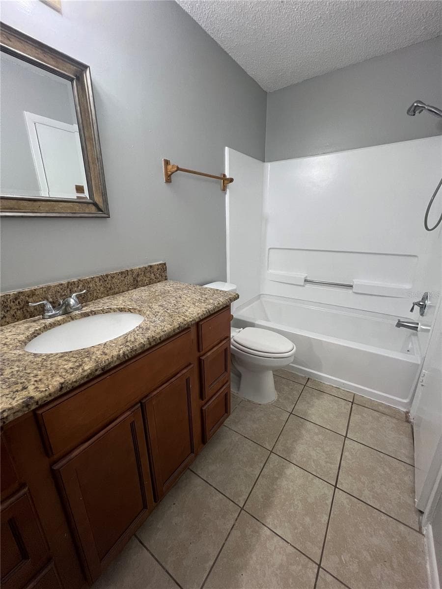 Master bathroom - 2458 GRASSY POINT DR #106, LAKE MARY