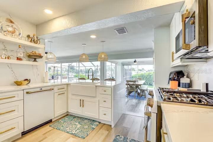 Single Family Residence at 924 ARLINGTON RD, PALMETTO, photo 9 of 36