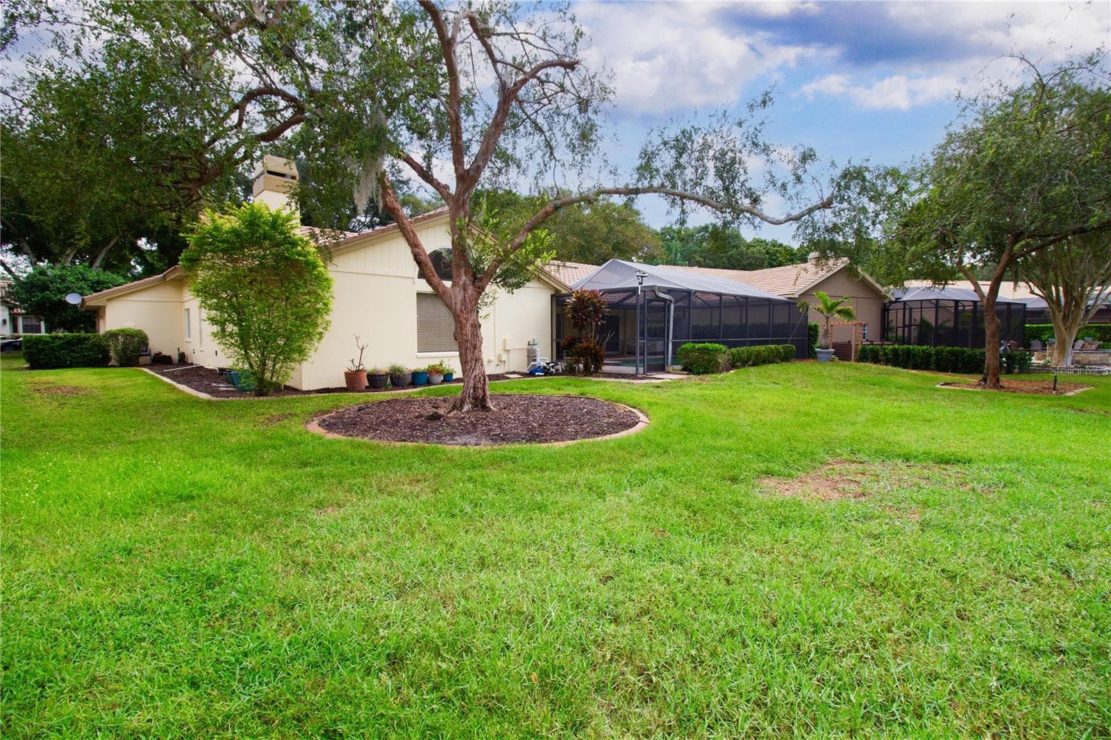 EXTERIOR REAR - 2194 PINNACLE CIR N, PALM HARBOR