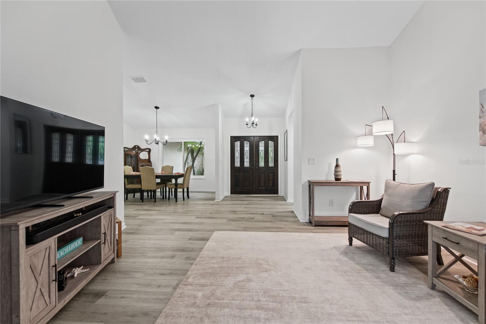 LIVING/DINING COMBO - 2194 PINNACLE CIR N, PALM HARBOR