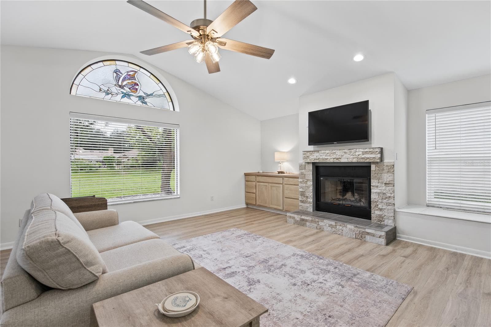 FAMILY ROOM - 2194 PINNACLE CIR N, PALM HARBOR
