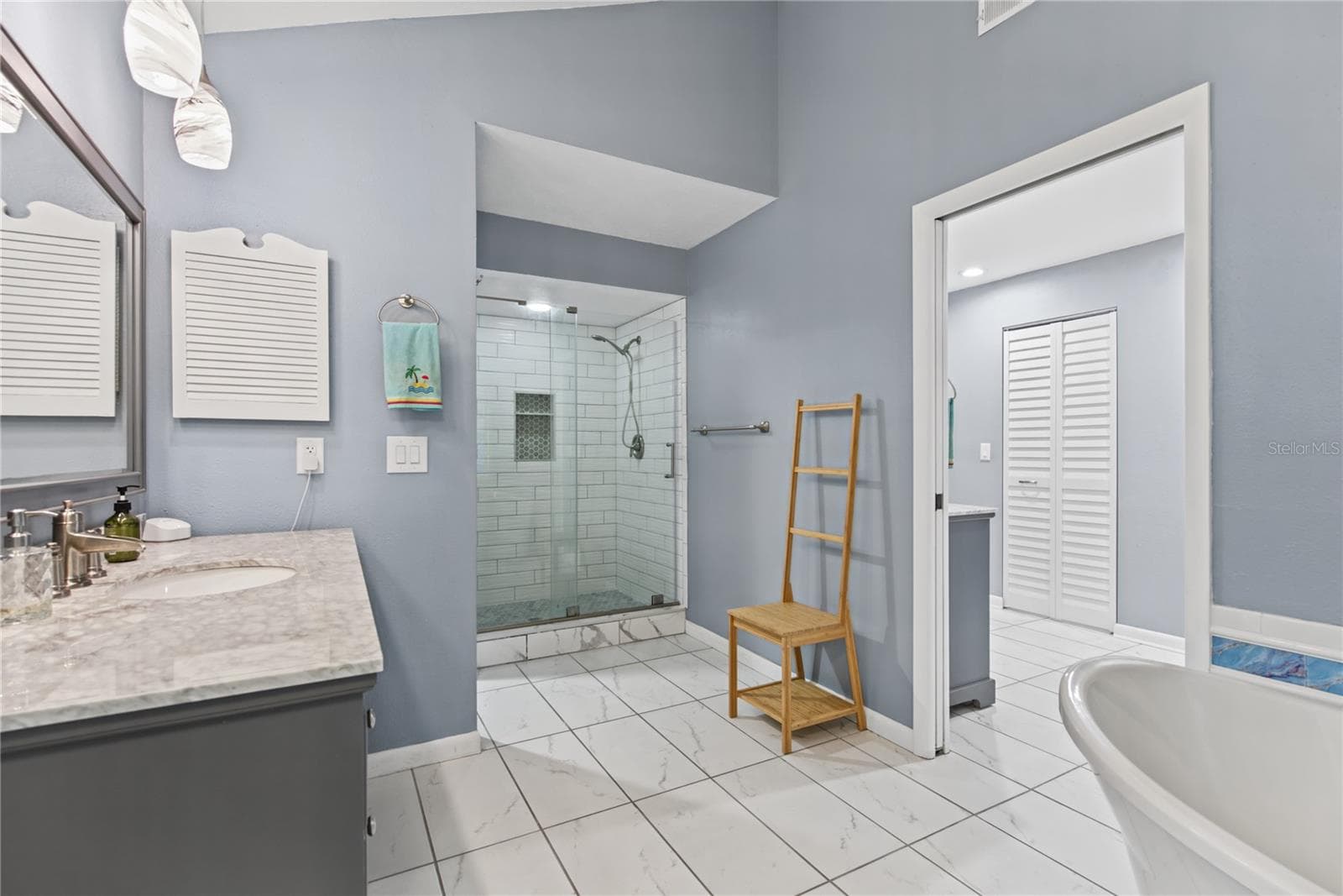 PRIMARY BATHROOM - 2194 PINNACLE CIR N, PALM HARBOR