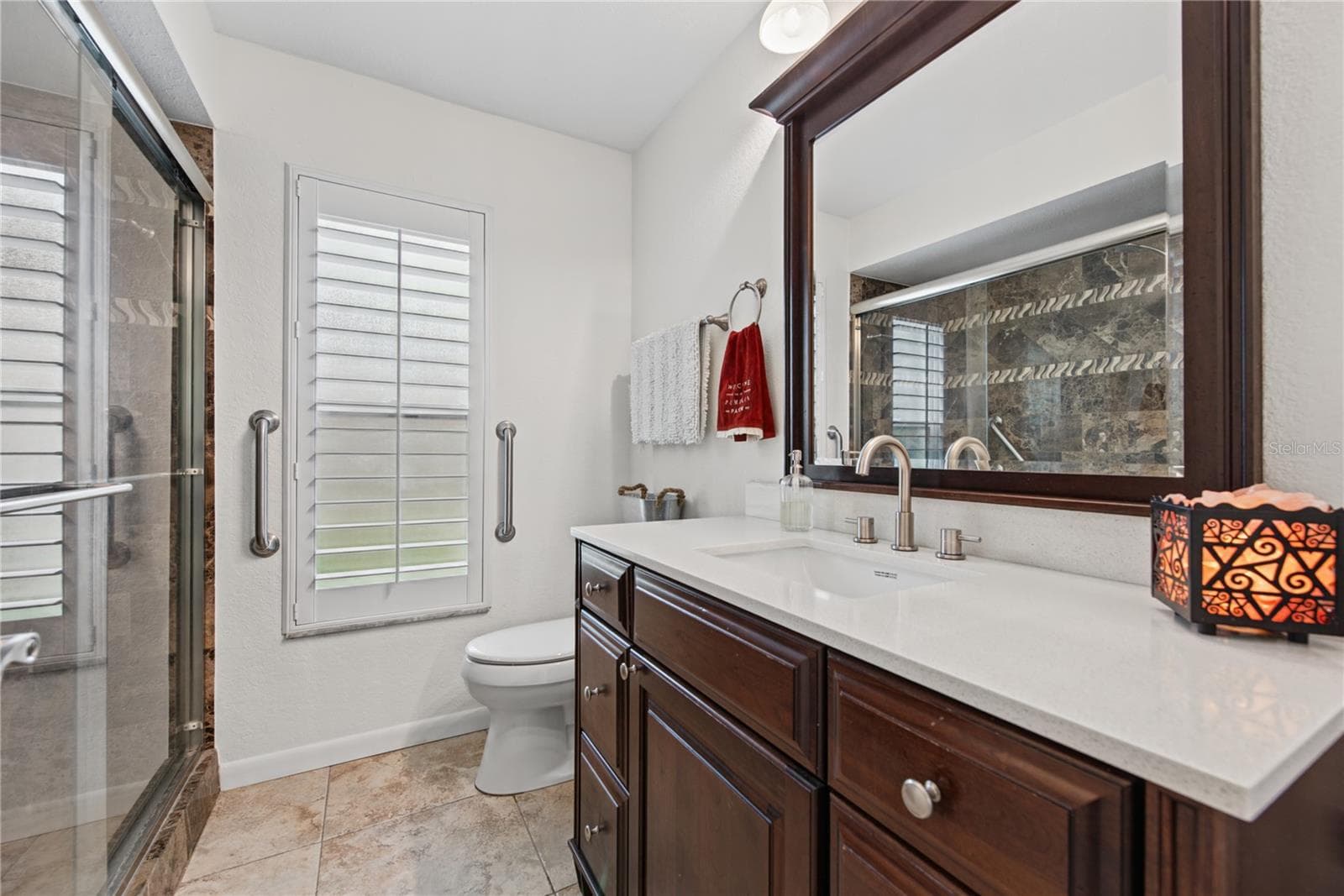 2ND FULL BATHROOM W/ STEP IN SHOWER - 2194 PINNACLE CIR N, PALM HARBOR