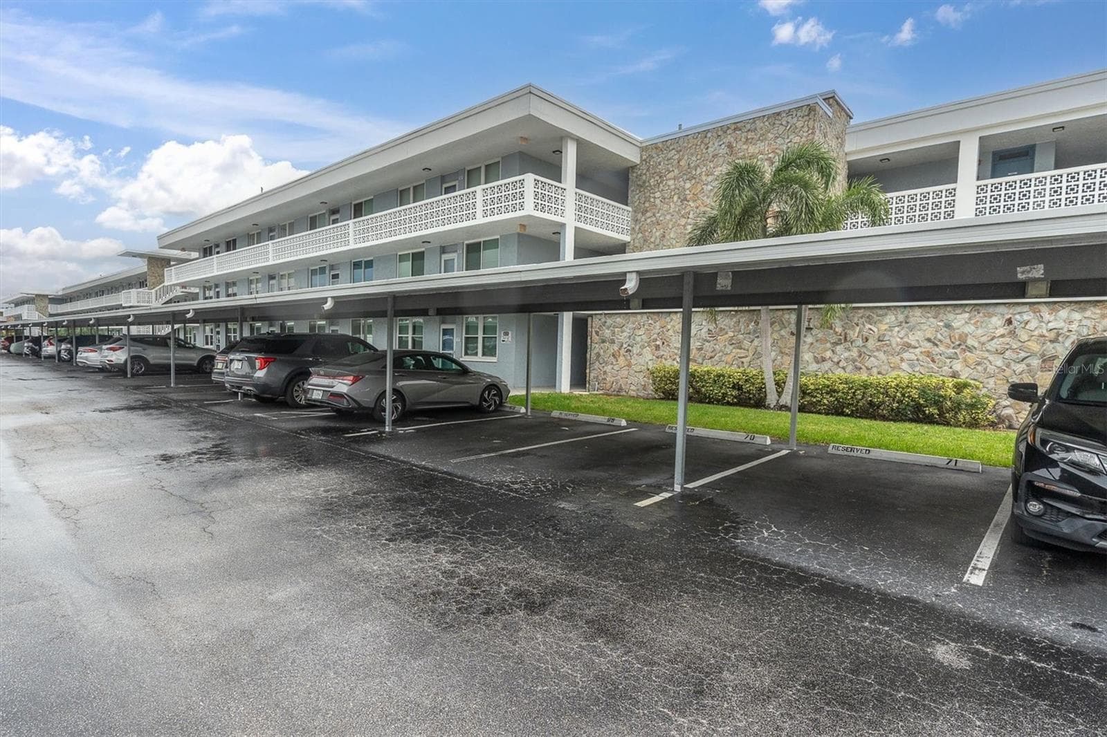 Condominium at 4715 BAY ST NE #330, ST PETERSBURG, photo 4 of 33