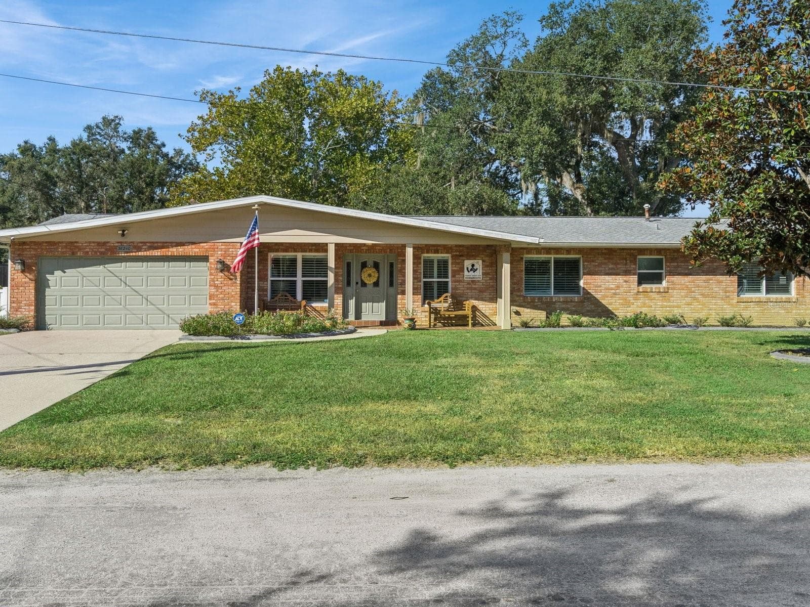 SPRING LAKE MANOR
