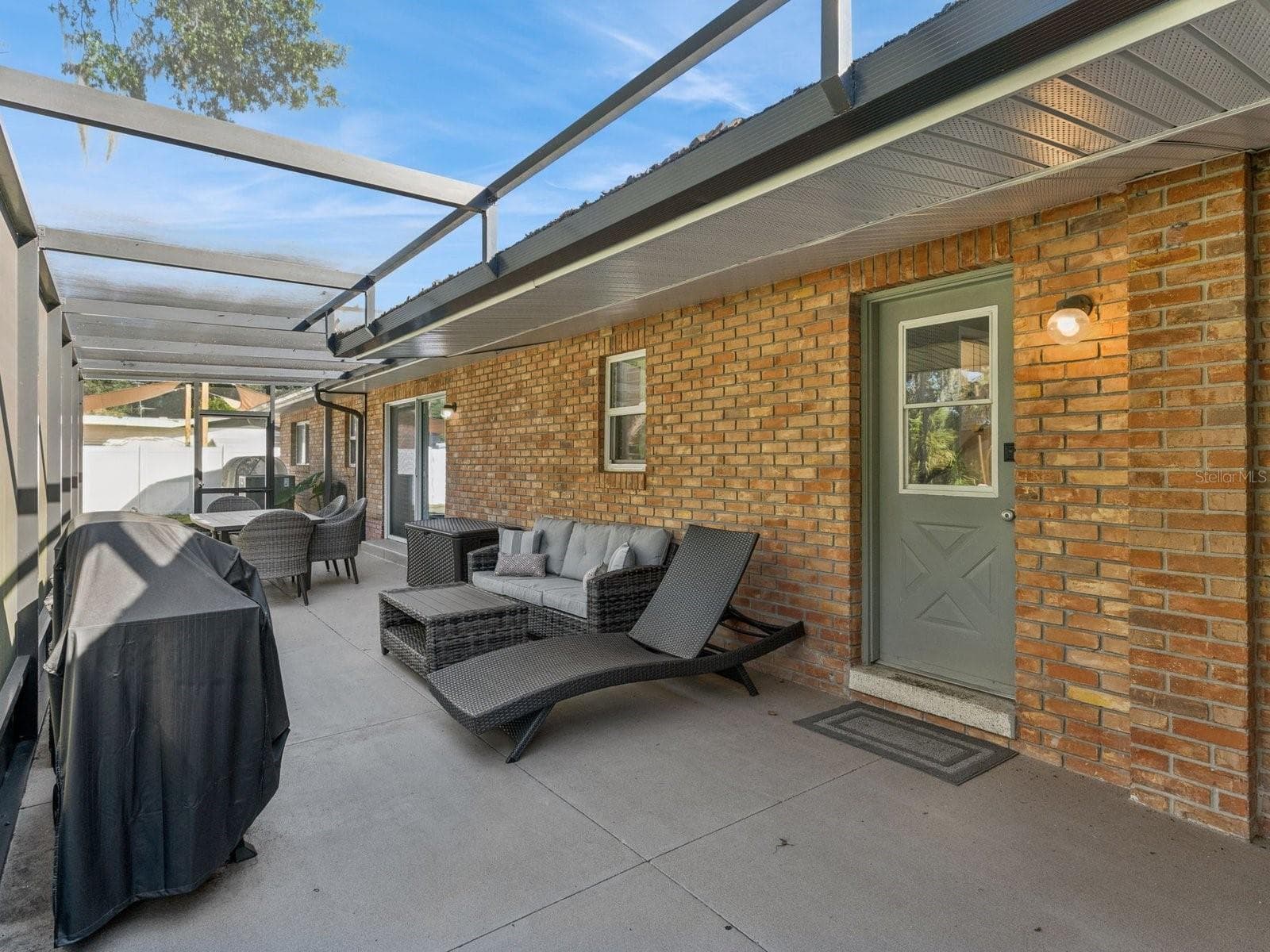 Screened lanai with rear entry - SPRING LAKE MANOR, FRUITLAND PARK
