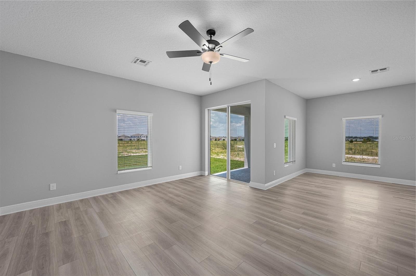 Single Family Residence at 3339 CHINOTTO DR, LAKE ALFRED, photo 14 of 35
