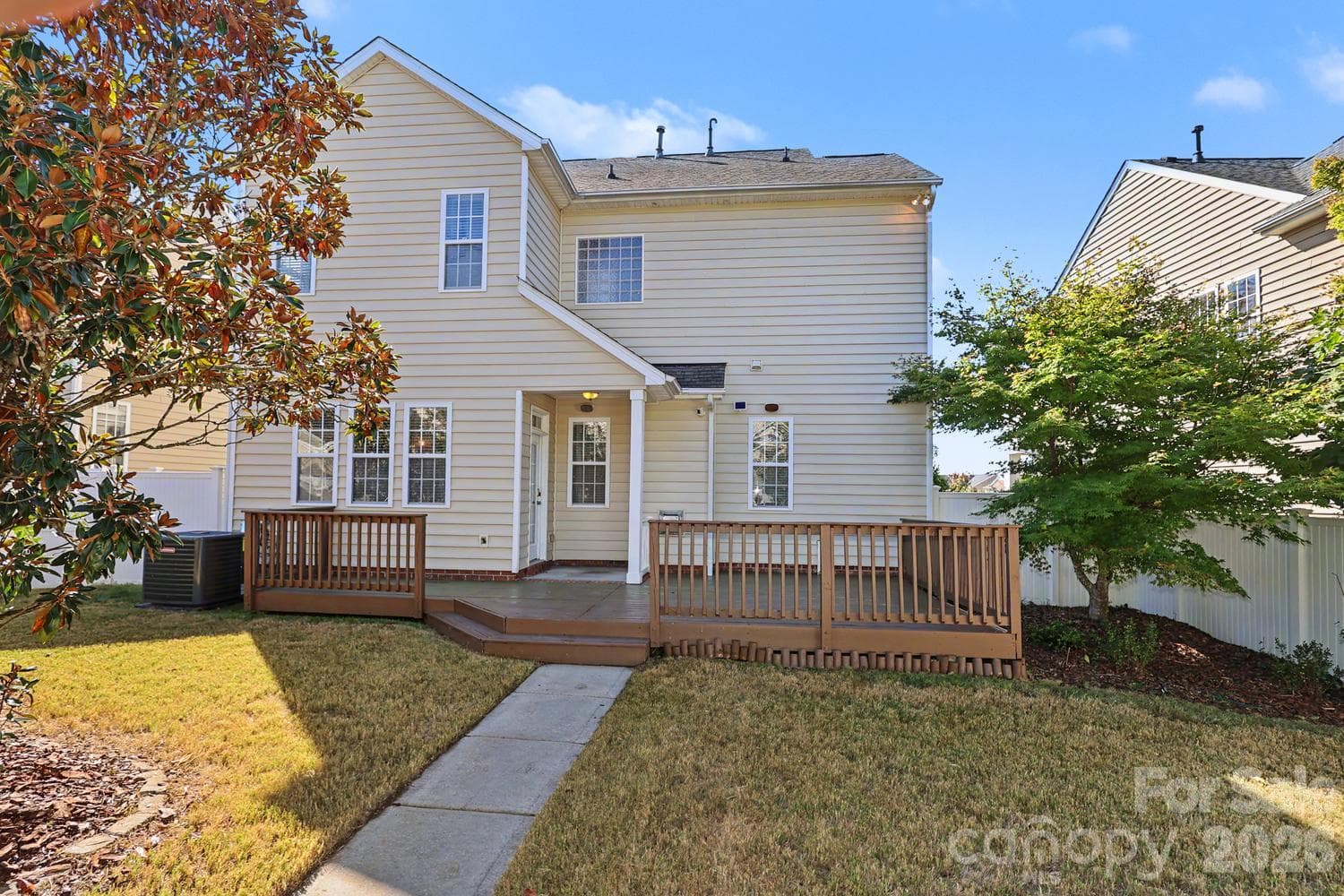Single Family Residence at 10509 Serape Road, Charlotte, photo 35 of 41