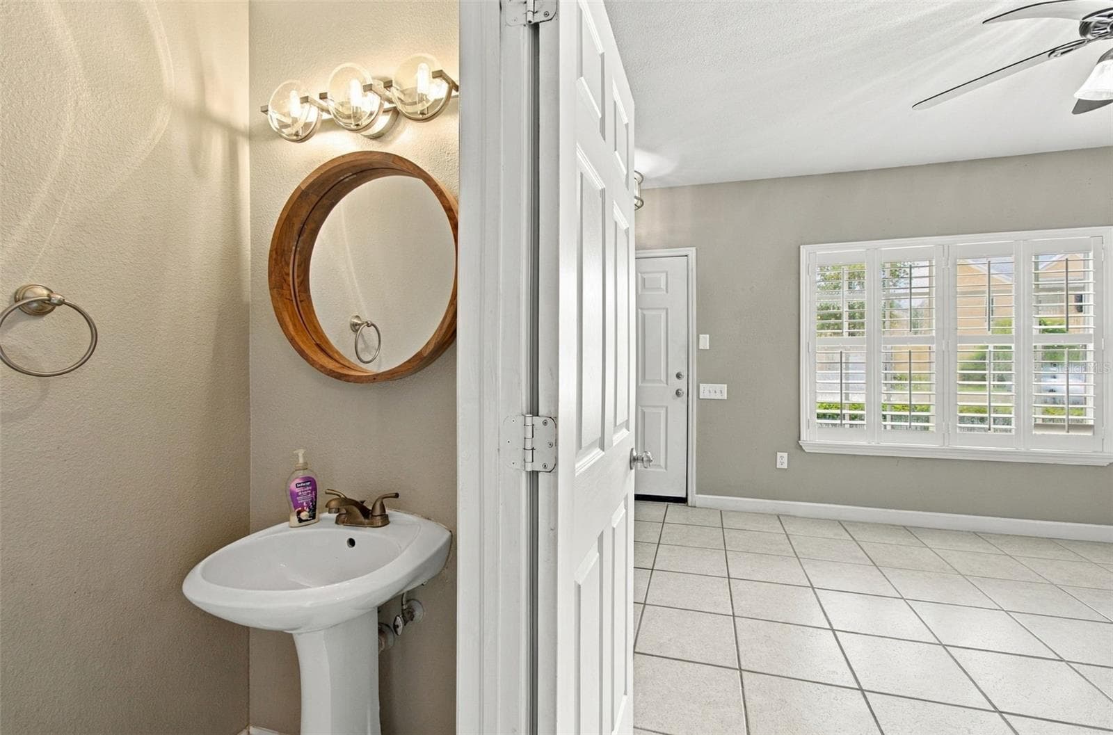 Townhouse at 12442 BERKELEY SQUARE DR, TAMPA, photo 10 of 20