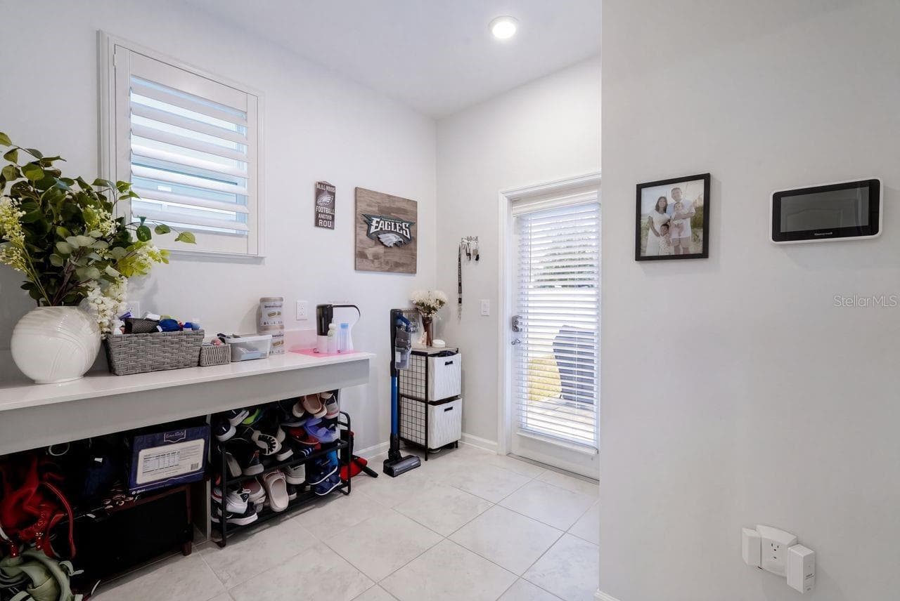 Drop Zone as you head to Fully Fenced Yard and Garage - 17126 QUICKSILVER AVE, WINTER GARDEN