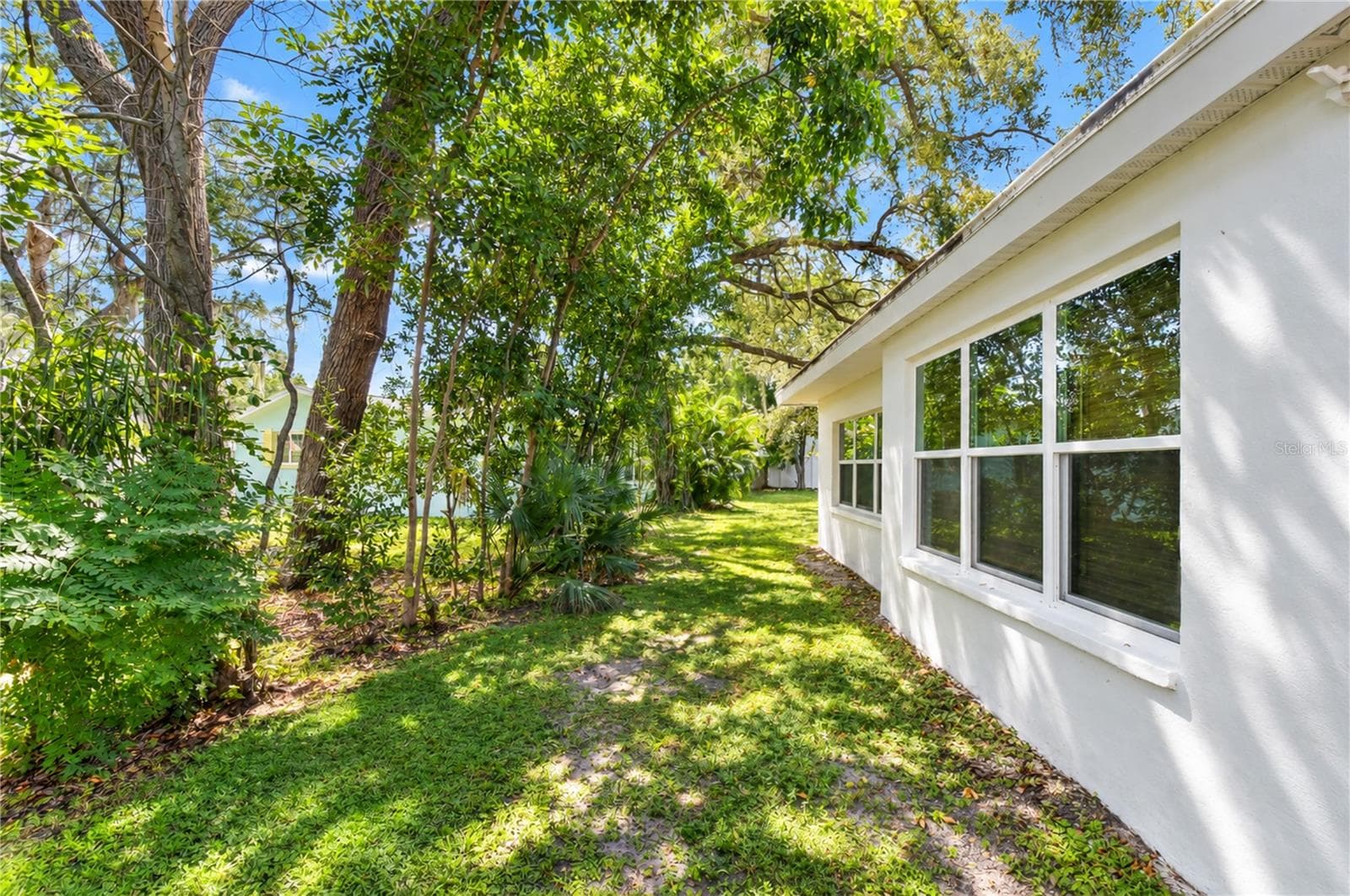 Single Family Residence at 200 LAGOON DR, PALM HARBOR, photo 20 of 73