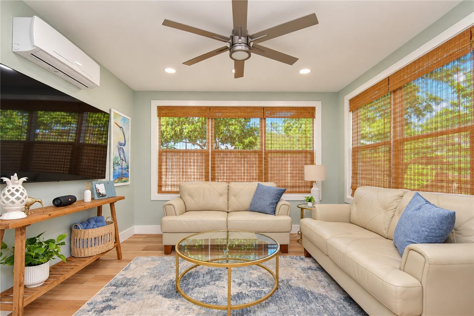 Single Family Residence at 200 LAGOON DR, PALM HARBOR, photo 48 of 73