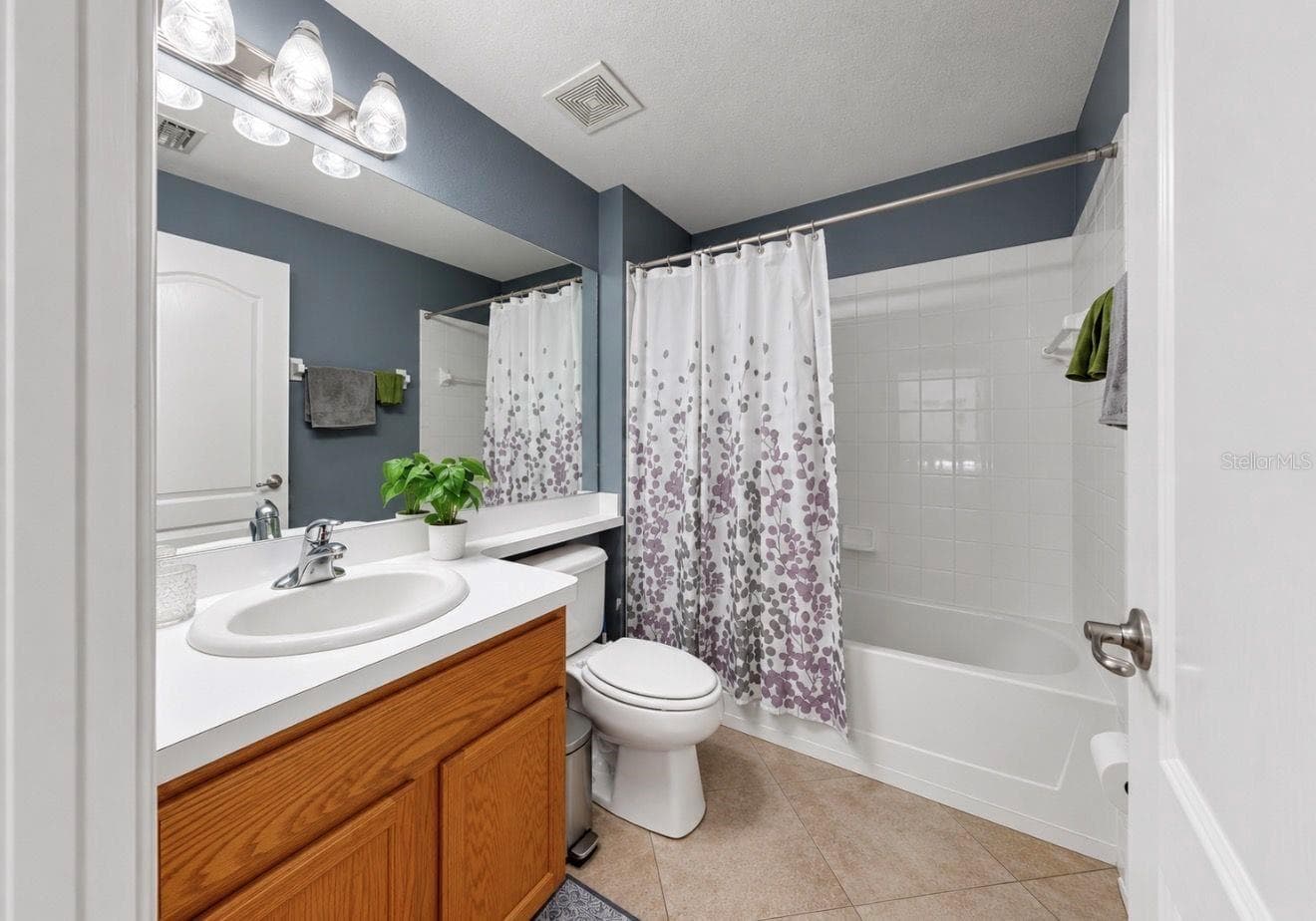 Single Family Residence at 7746 CARRIAGE POINTE DR, GIBSONTON, photo 20 of 24