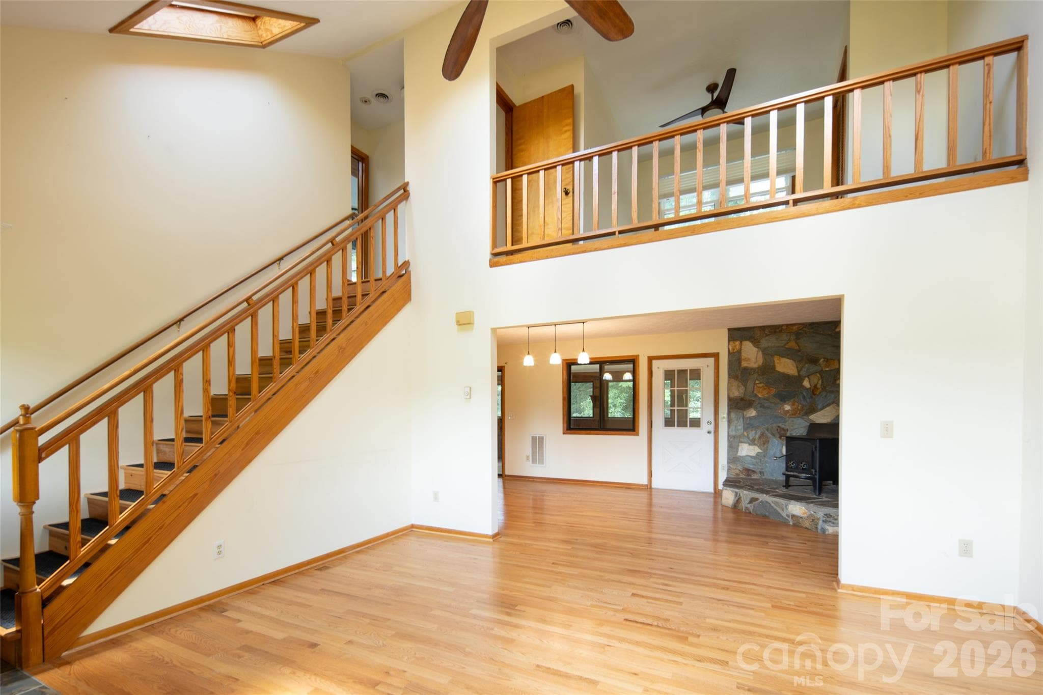 3rd house on Cansadie Top with barn. 2bed/ 2 bath - 316 Stevenson Cove Road, Waynesville