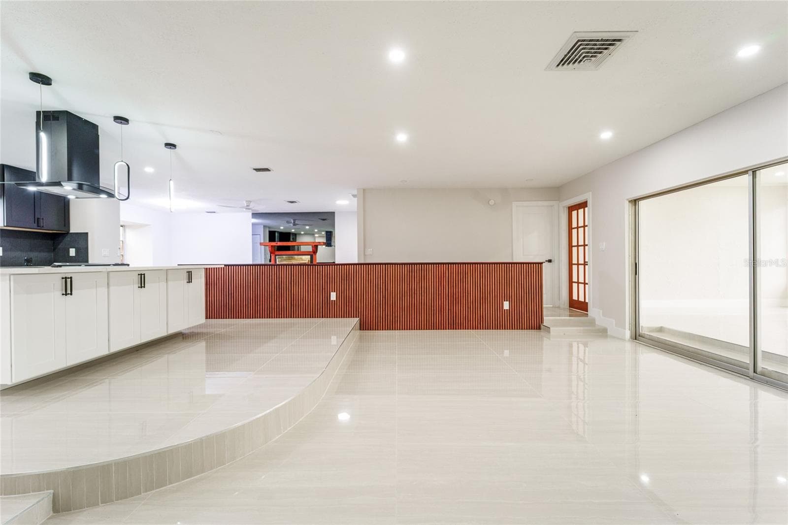 Single Family Residence at 1149 S CYPRESS POINT DR, VENICE, photo 20 of 88