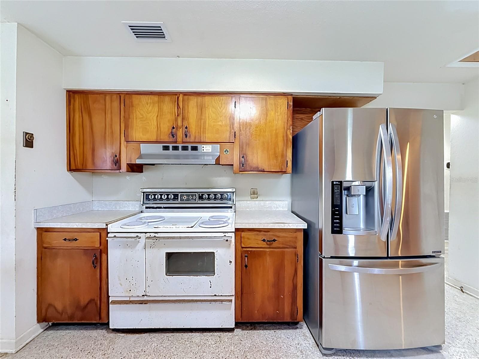 Single Family Residence at 15150 COLLEY DR, TAVARES, photo 9 of 49