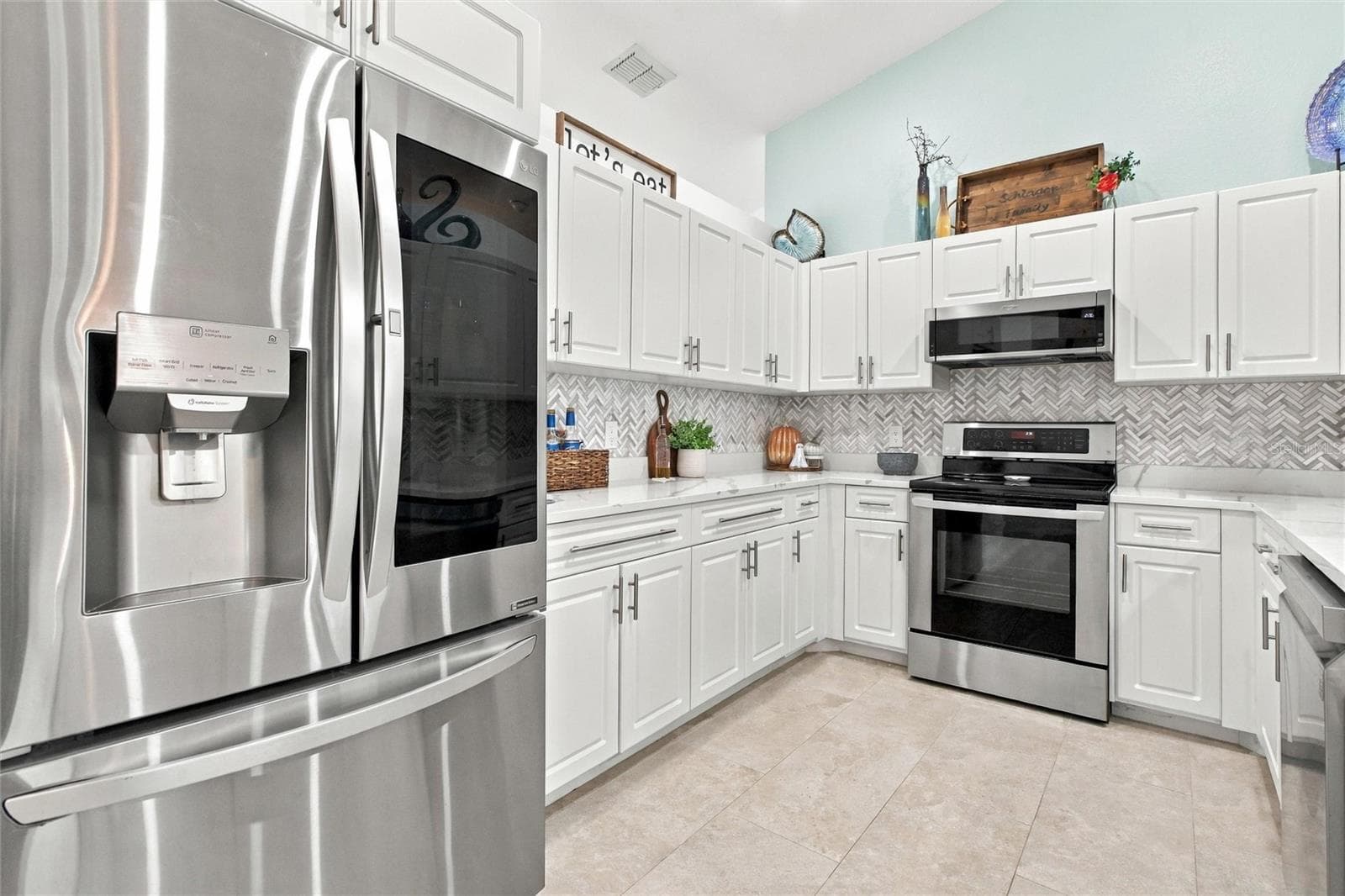Single Family Residence at 1412 SW 43RD TER, CAPE CORAL, photo 16 of 57