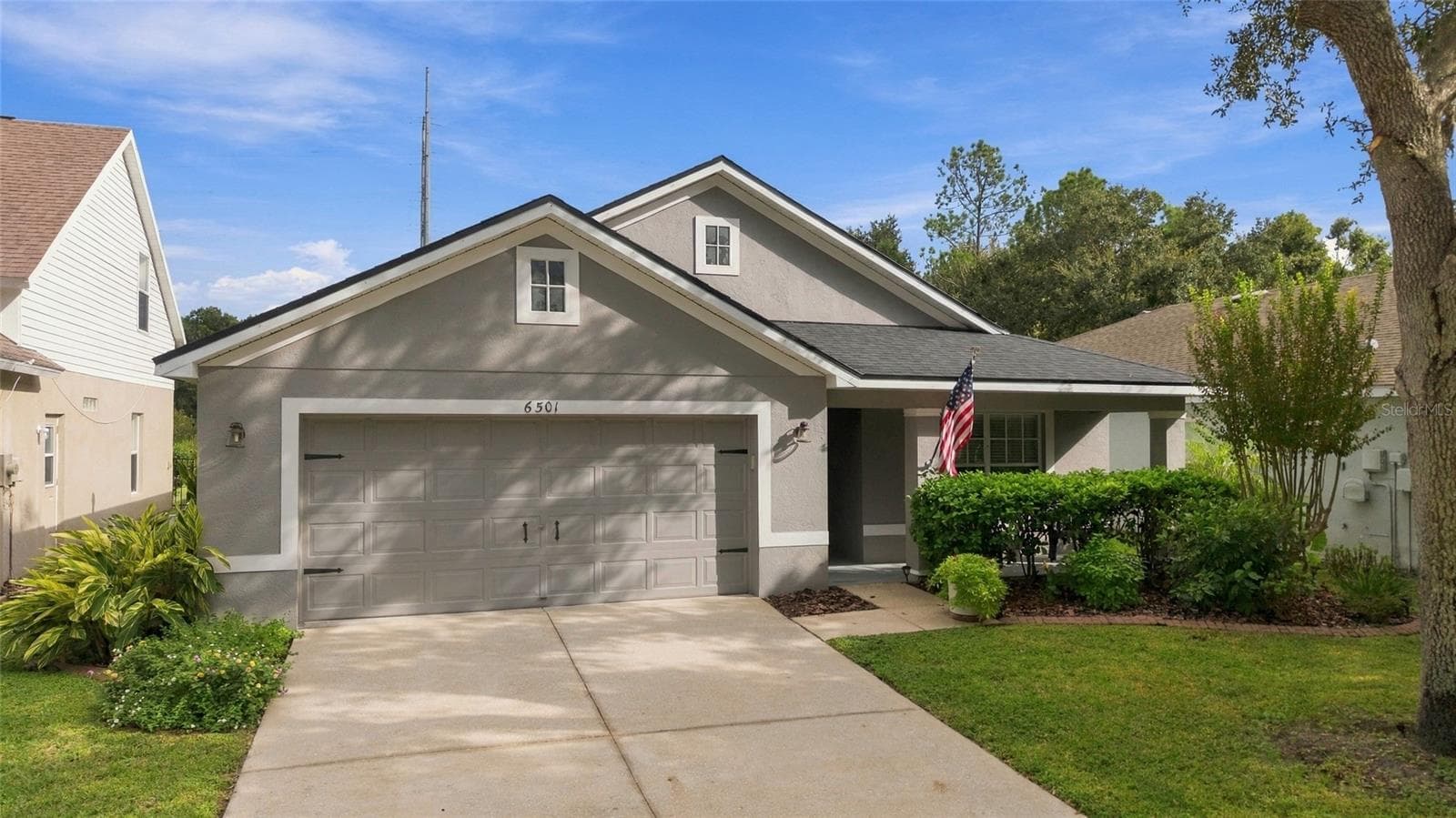 Single Family Residence at 6501 BRIDGECREST DR, LITHIA, photo 2 of 55