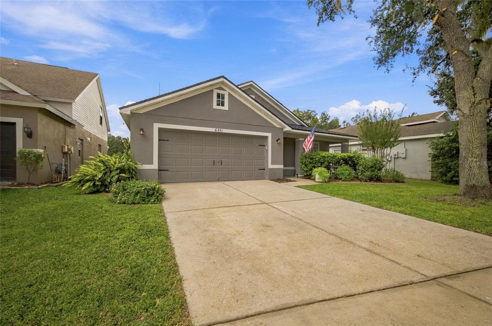 Single Family Residence at 6501 BRIDGECREST DR, LITHIA, photo 4 of 55