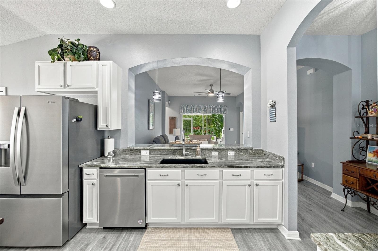 Single Family Residence at 6501 BRIDGECREST DR, LITHIA, photo 12 of 55