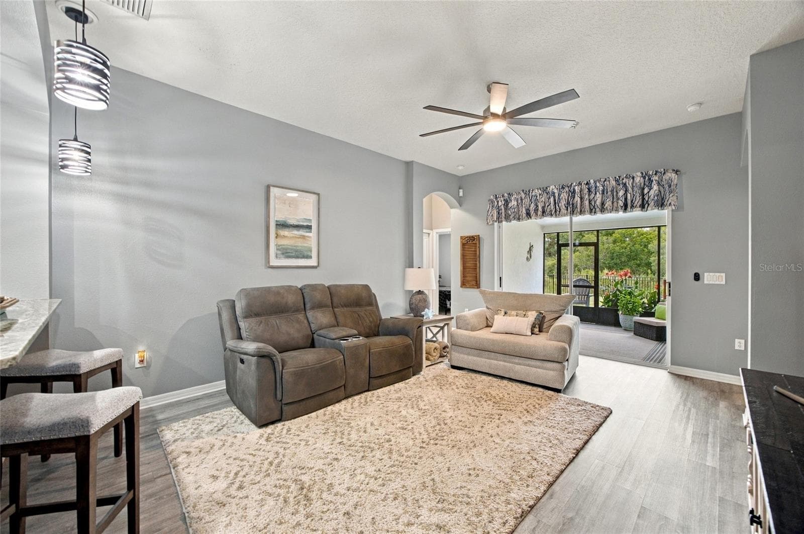 LIVING ROOM - 6501 BRIDGECREST DR, LITHIA