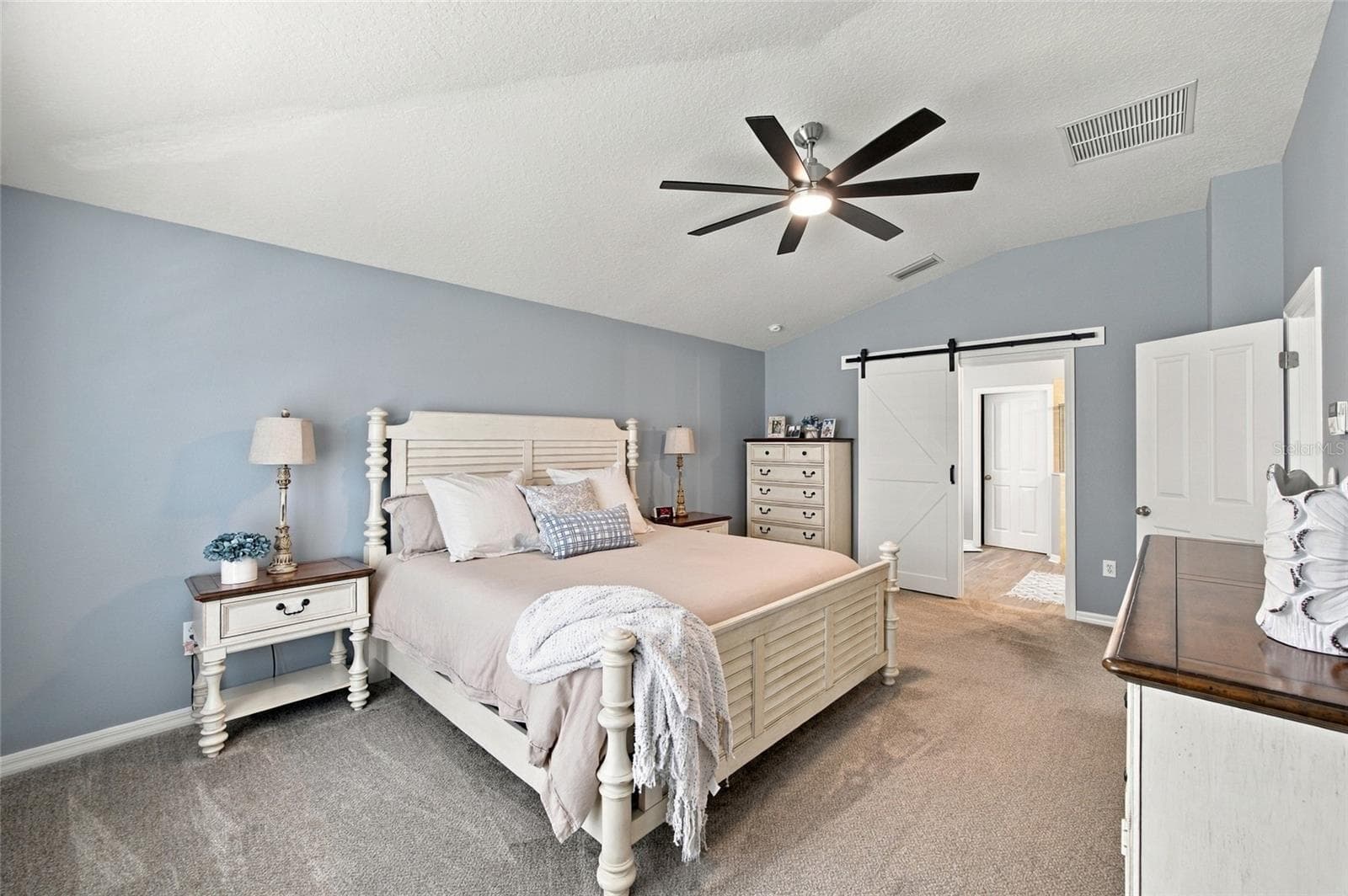 MASTER BEDROOM - 6501 BRIDGECREST DR, LITHIA