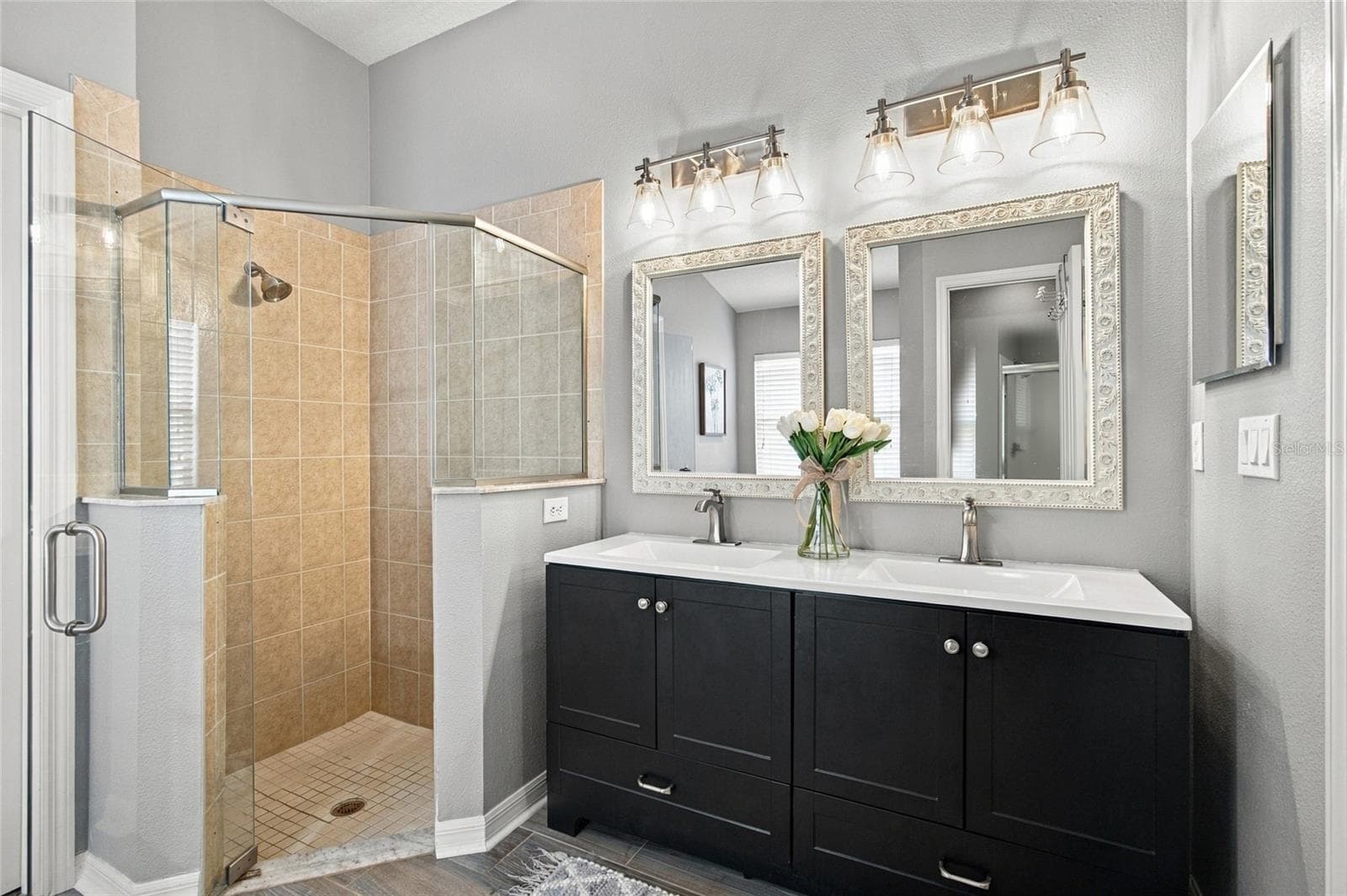 MASTER BATHROOM - 6501 BRIDGECREST DR, LITHIA