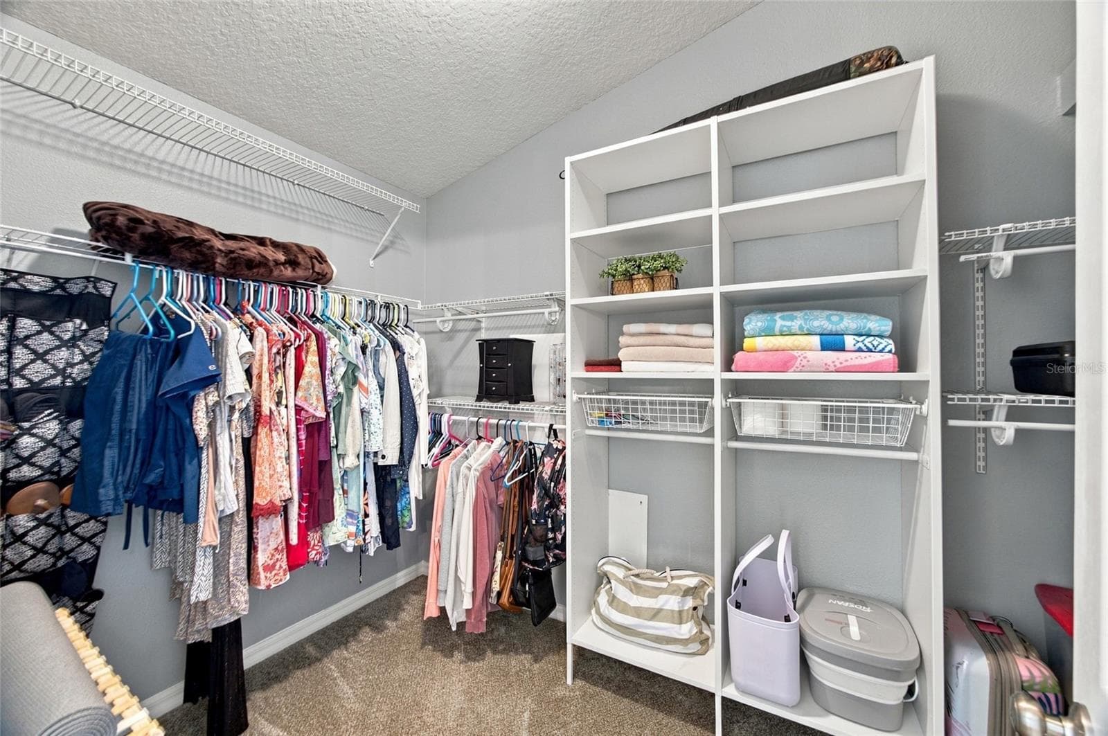 MASTER CLOSET - 6501 BRIDGECREST DR, LITHIA