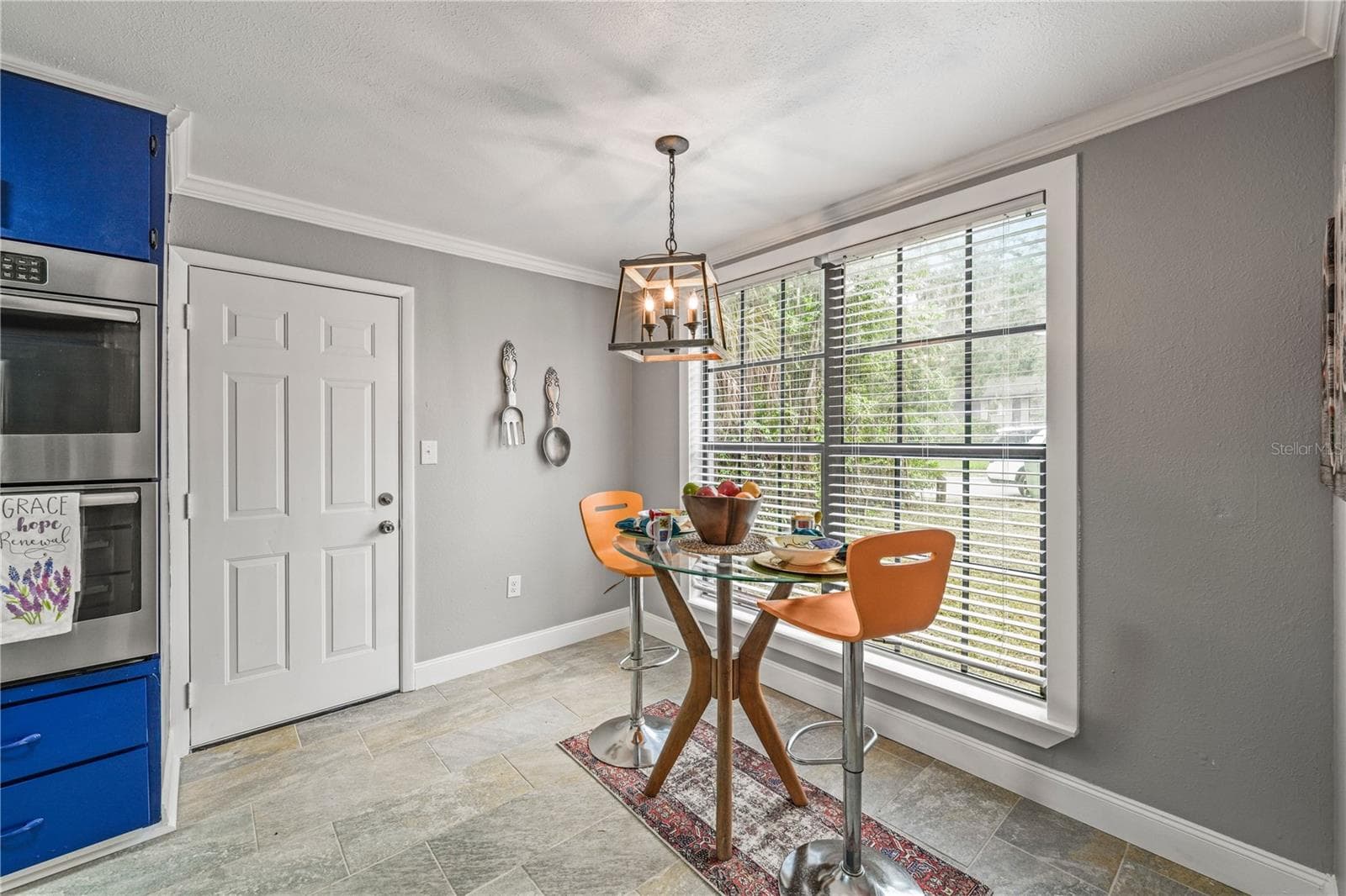 Single Family Residence at 1518 CREST AVE, LEESBURG, photo 9 of 26